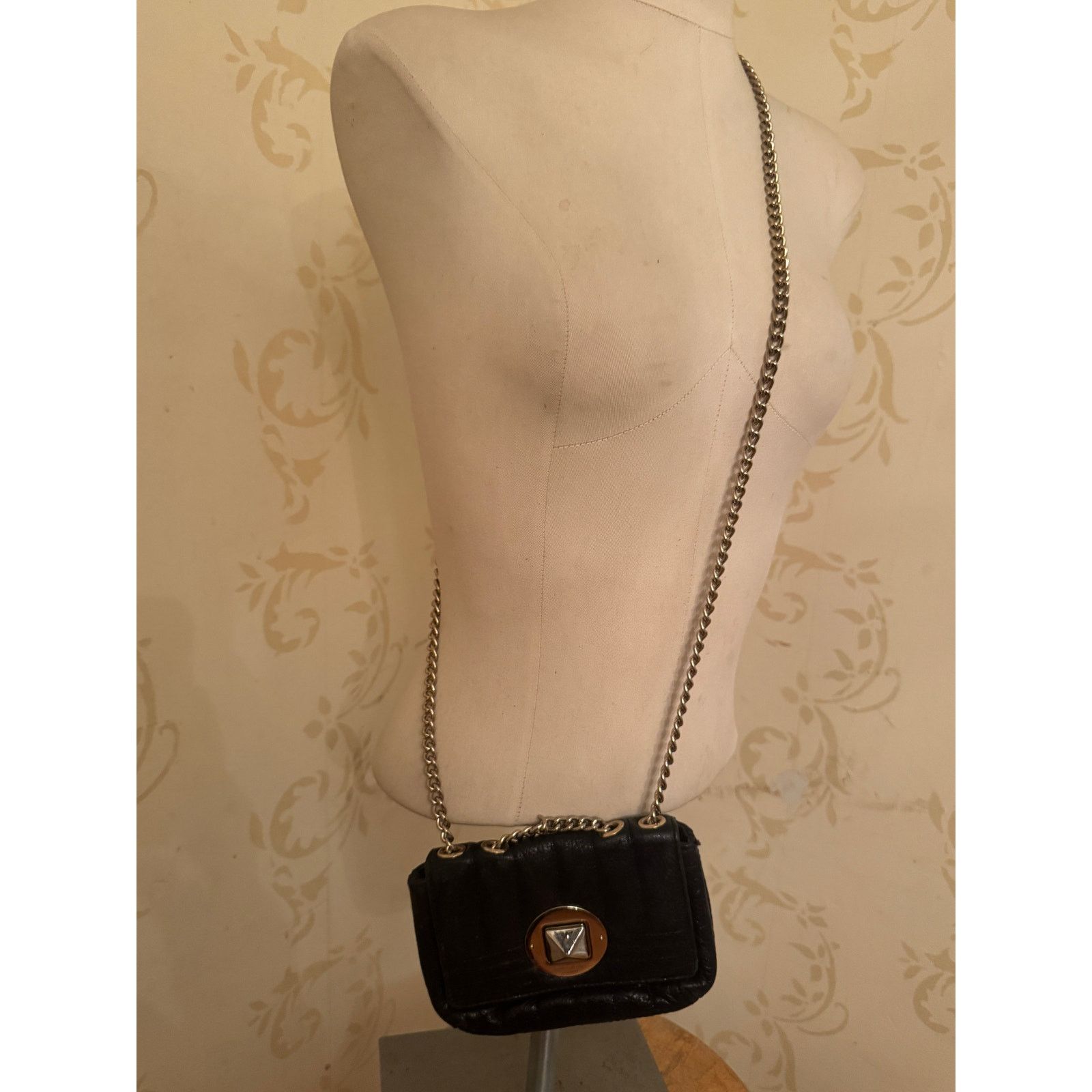 Kate Spade Kate Spade Black Leather Gold Chain Handbag Size ONE SIZE - 5 Thumbnail