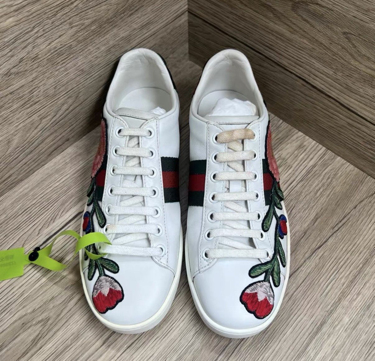 Gucci Gucci ACE Rose Embroidery White Sneakers J41 Size US 6.5 / IT 36.5 - 3 Thumbnail