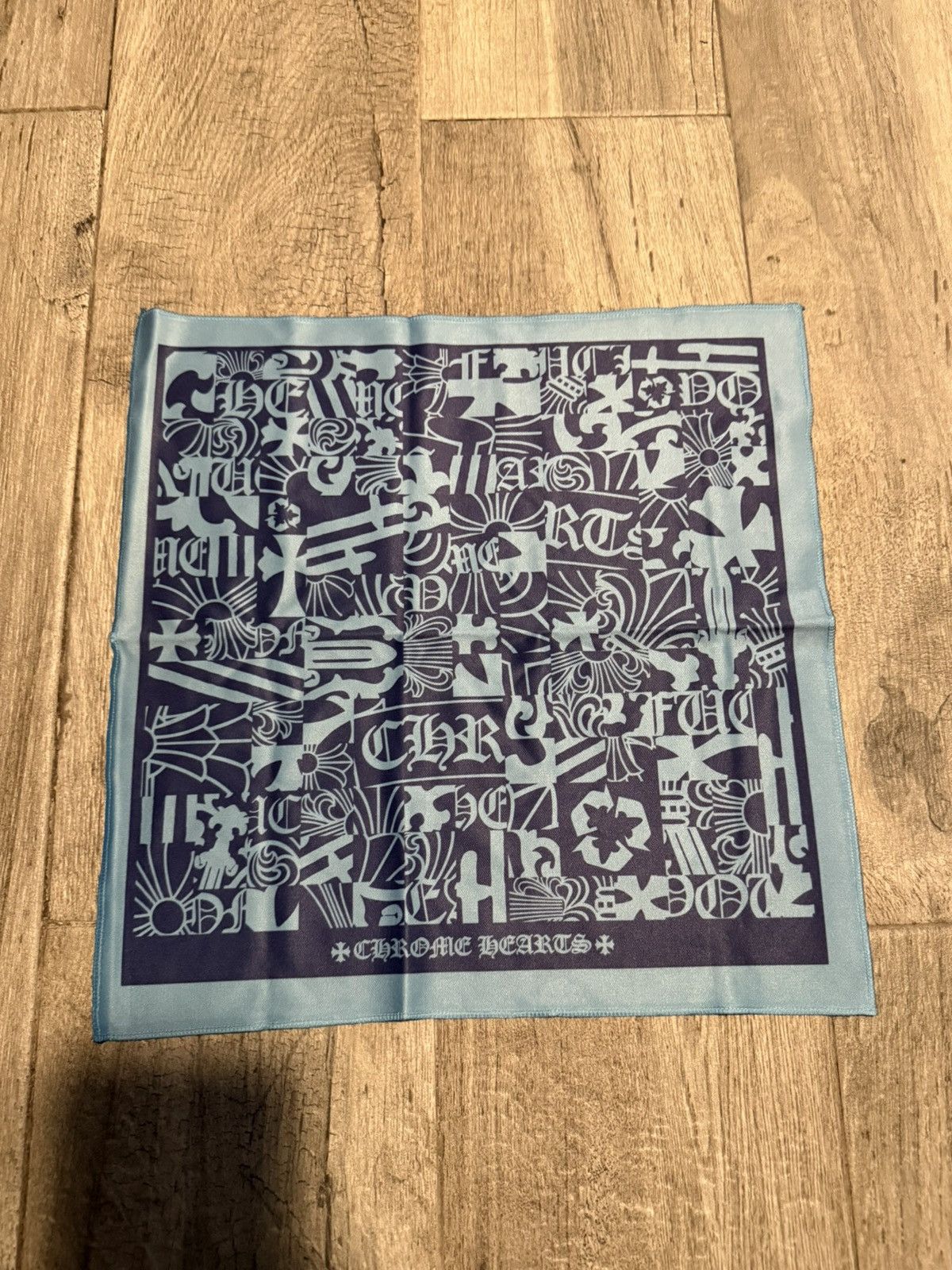 Chrome hearts glasses cloth