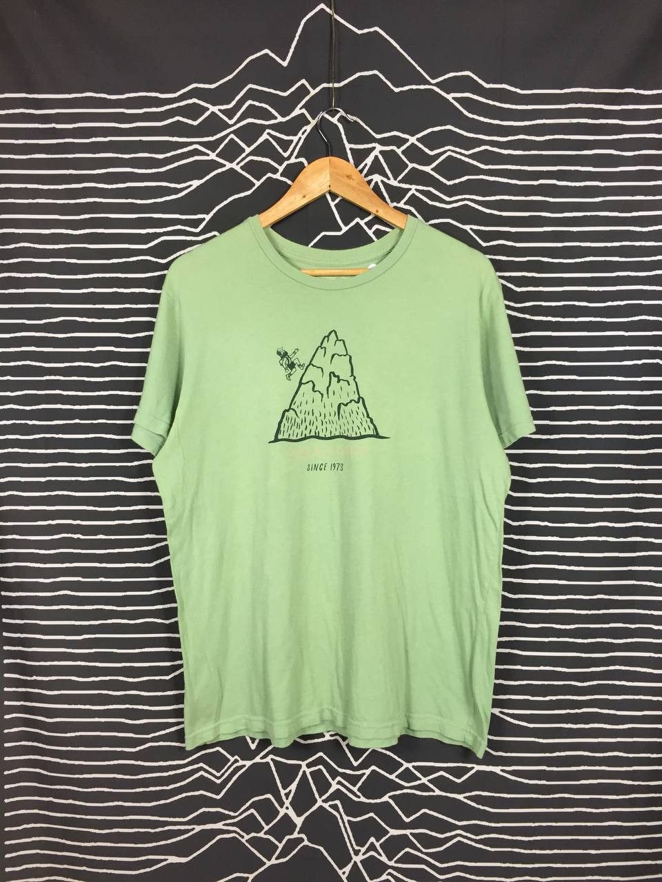 Patagonia × Vintage Patagonia Outdoor Brand Climbing Mountain Slim Fit Tee Size US L / EU 52-54 / 3 - 1 Thumbnail