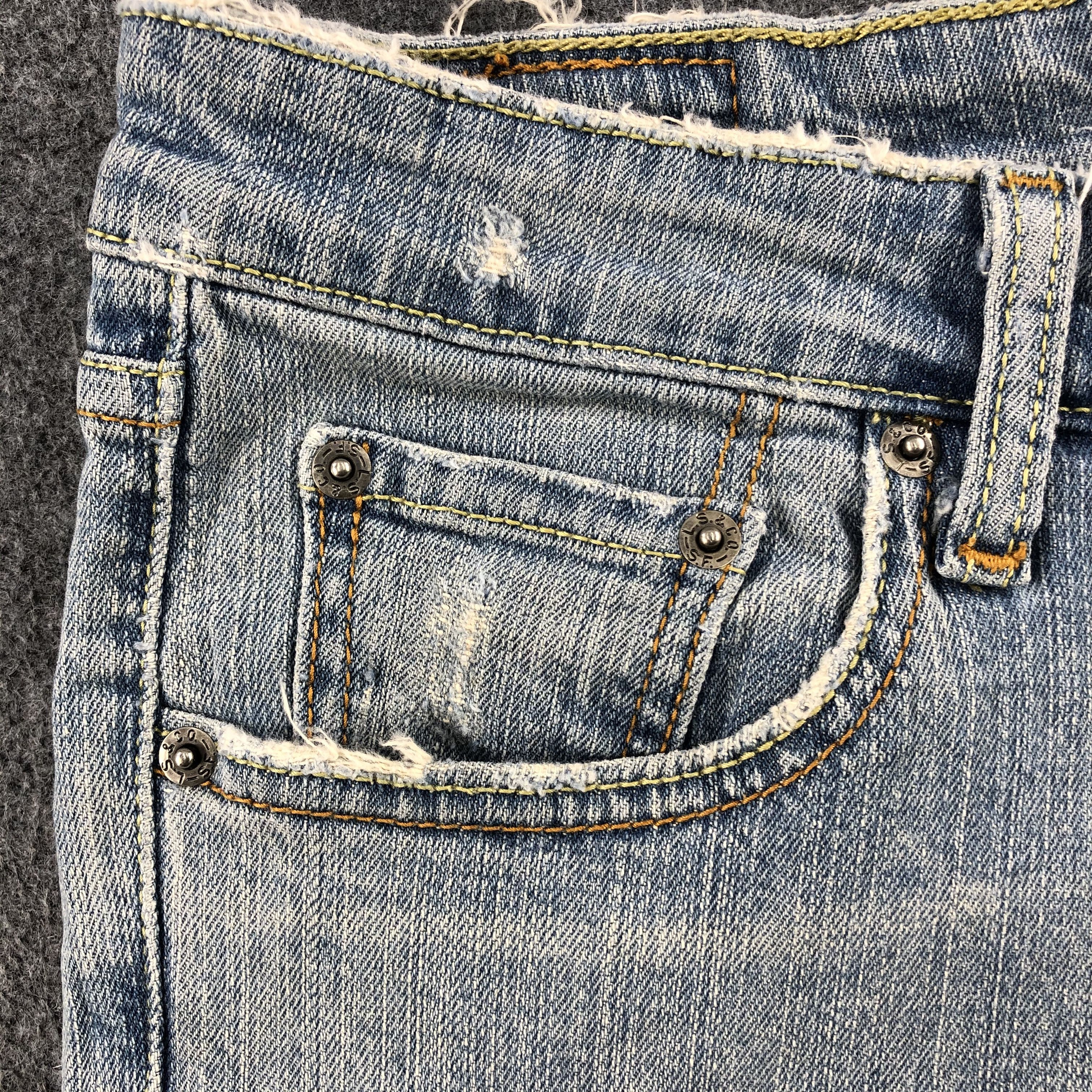 Levi's Vintage Light Wash Levis 518 Jeans-J1670 Size US 39 - 12 Thumbnail