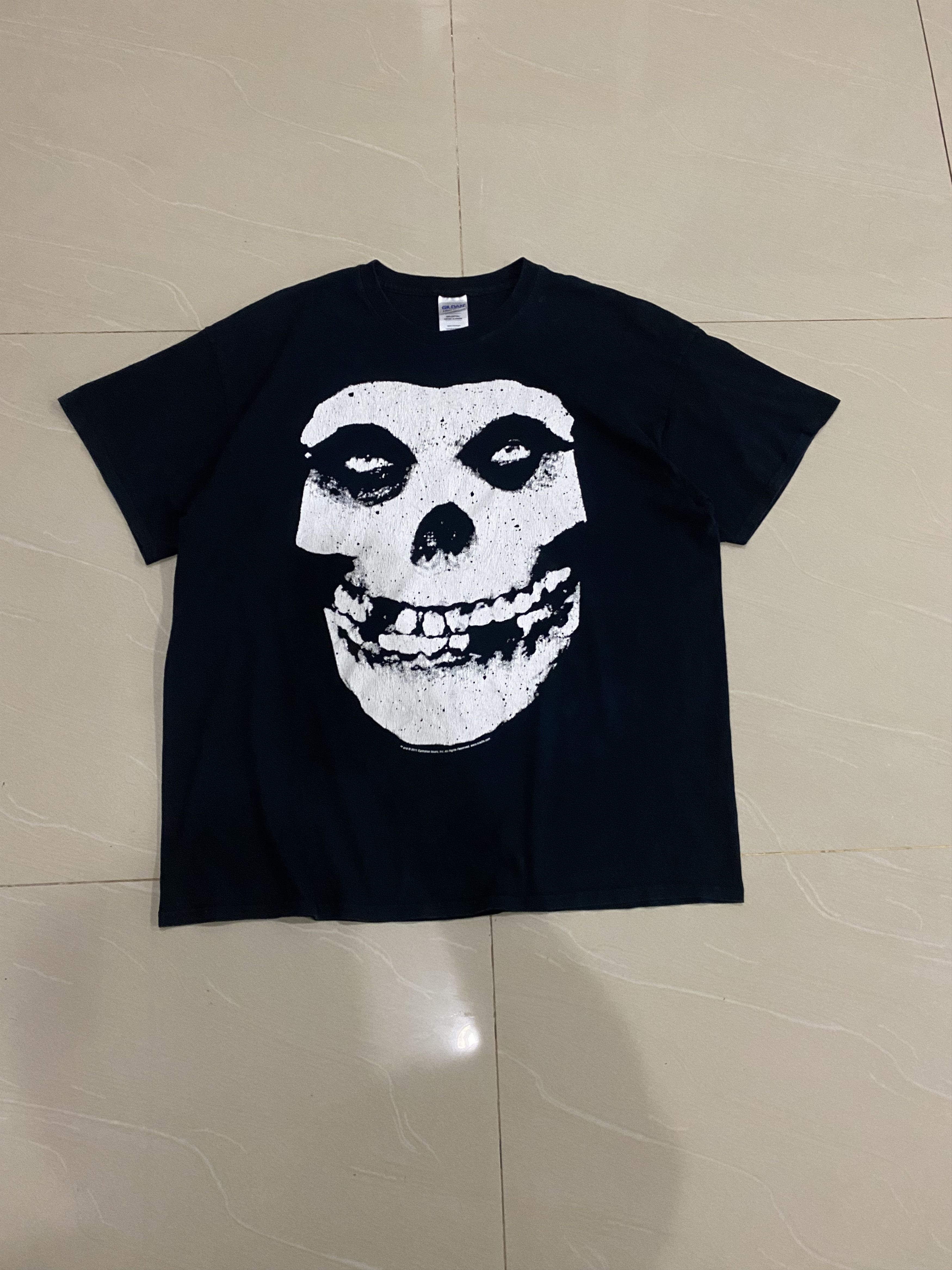Band Tees The Misfits Punk Rock Tour Tee Distressed Shirt Size US XL / EU 56 / 4 - 1 Thumbnail