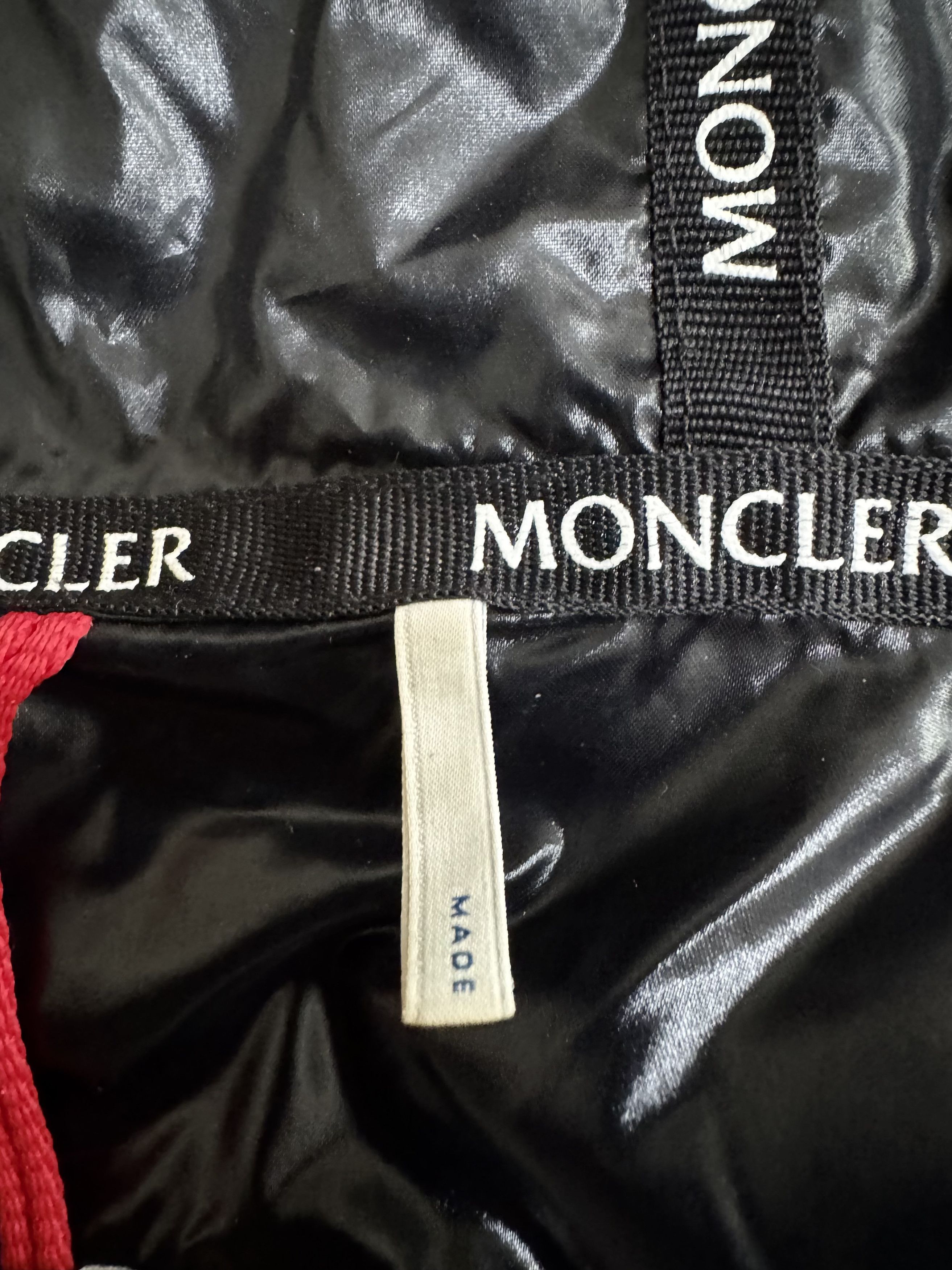 Moncler AUTH MONCLER GIDAYU BLACK JACKET (SIZE 3 – FITS MED / LRG) Size US L / EU 52-54 / 3 - 11 Thumbnail
