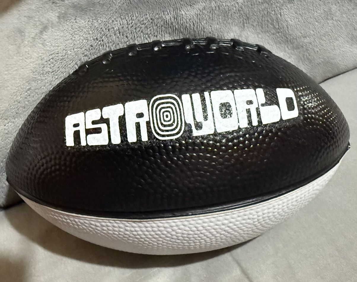 Travis Scott Astro world football Size ONE SIZE - 1 Thumbnail