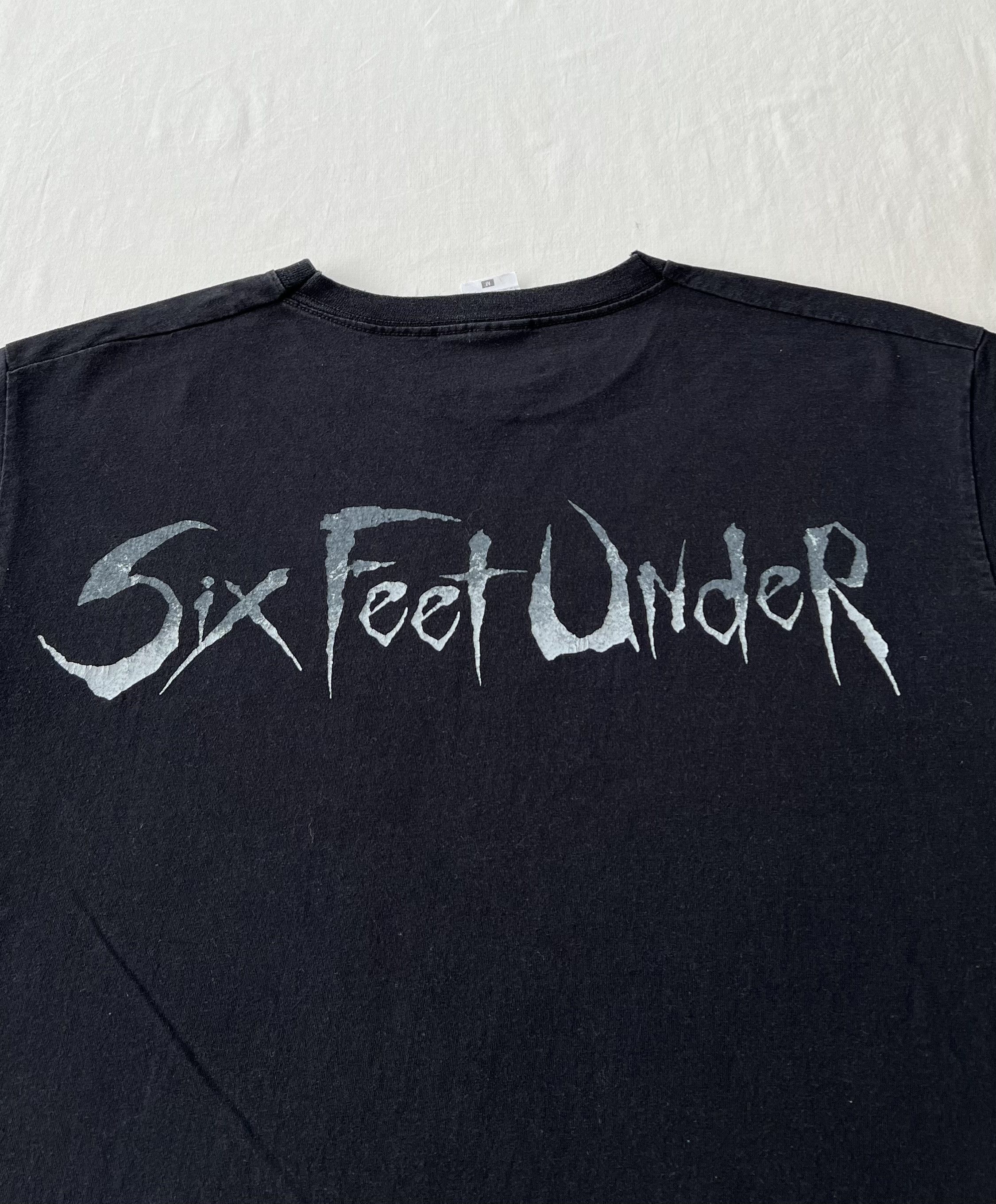Band Tees Vintage 2000s Six Feet Under Skull Crow Black T-shirt Size US M / EU 48-50 / 2 - 10 Thumbnail