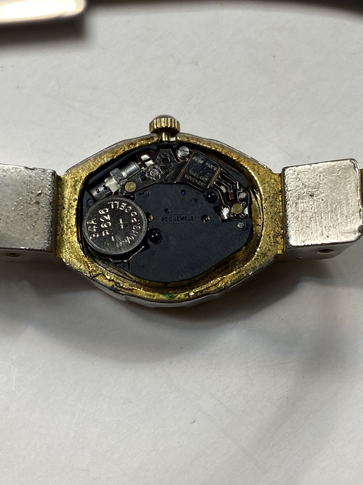 Jewelry De Luxe Gold-Tone Bracelet Watch | Japanese Brand Size ONE SIZE - 9 Thumbnail