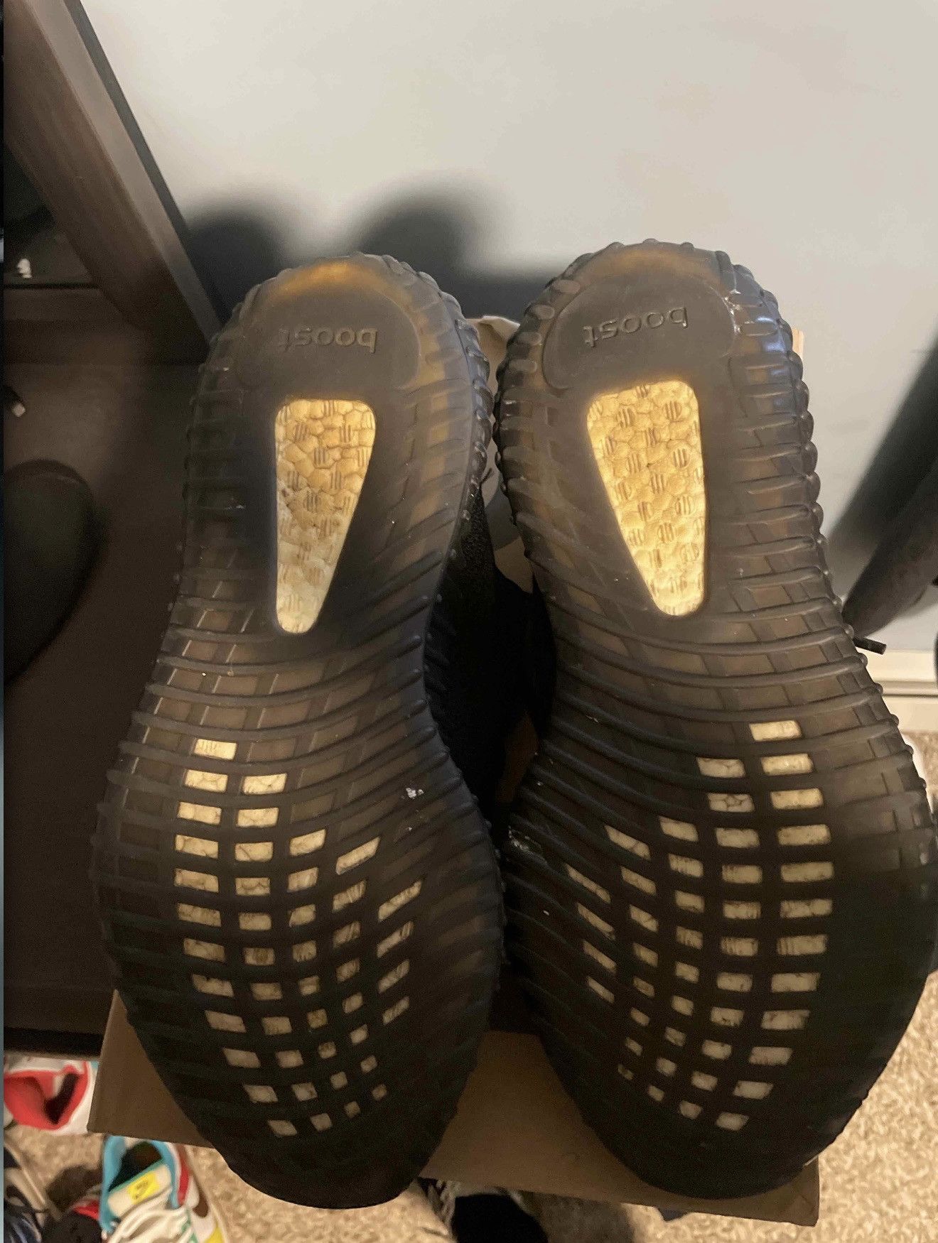 Yeezy Yeezy Breds Size 9.5 Size US 9.5 / EU 42-43 - 6 Thumbnail