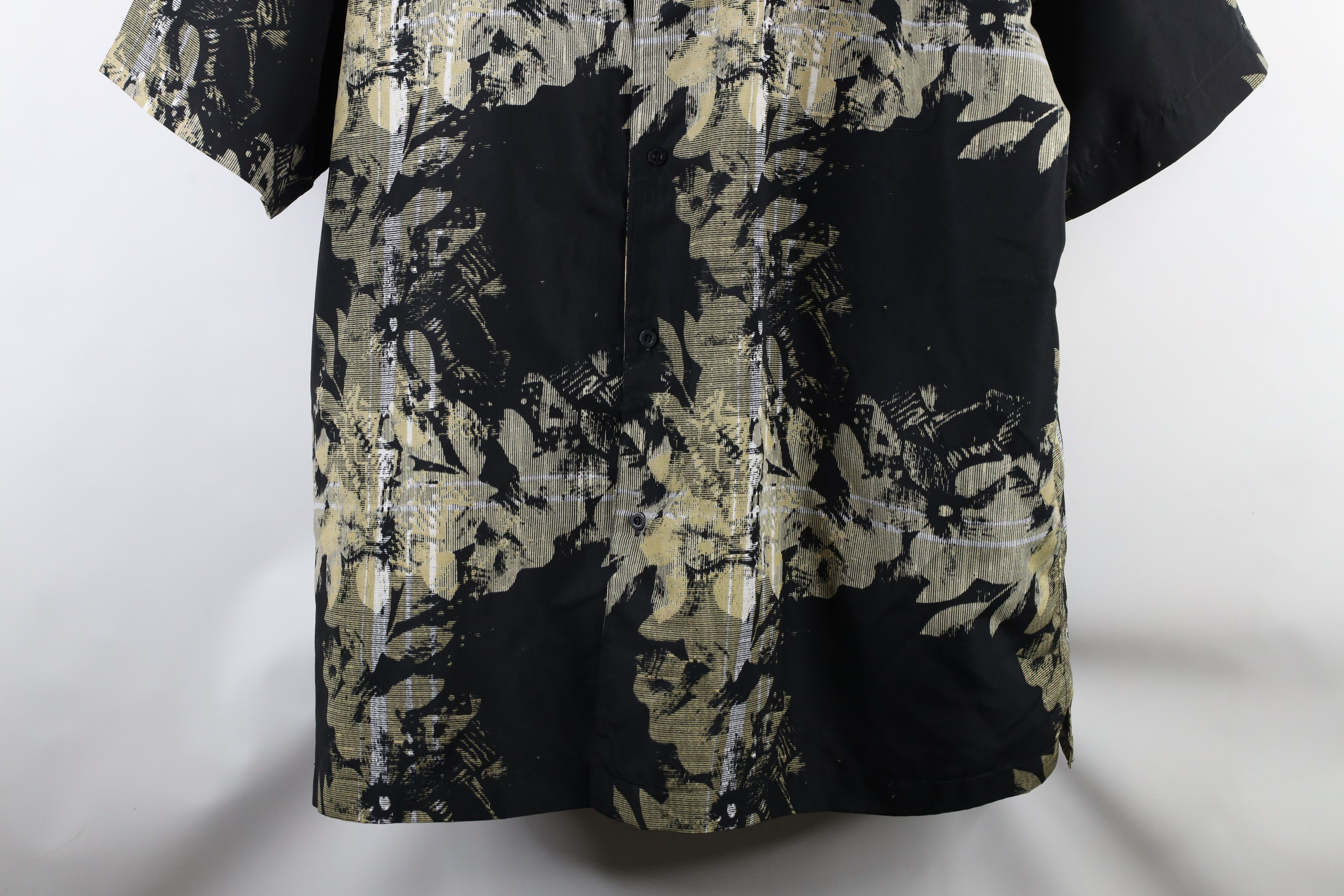 Fubu × Vintage Vintage 90s FUBU Out Baggy Fit Abstract Flower Button Shirt Size US XXL / EU 58 / 5 - 3 Thumbnail