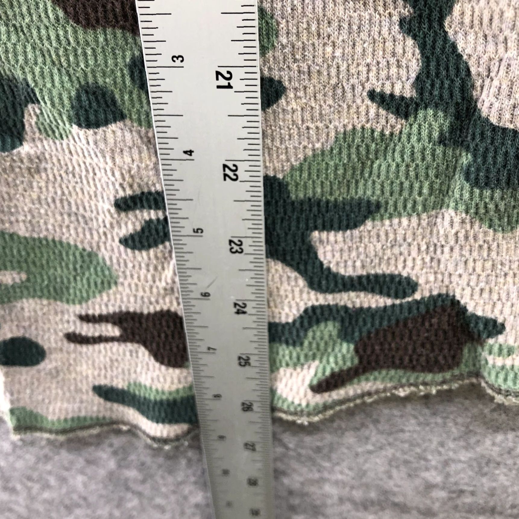 Gap GAP Thermal Shirt Mens M Camouflage Print Lightweight Long Sleeve Crewneck Shirt Mens M Camouflage Print Lightweight Long Sleeve Crewneck Size US M / EU 48-50 / 2 - 6 Thumbnail
