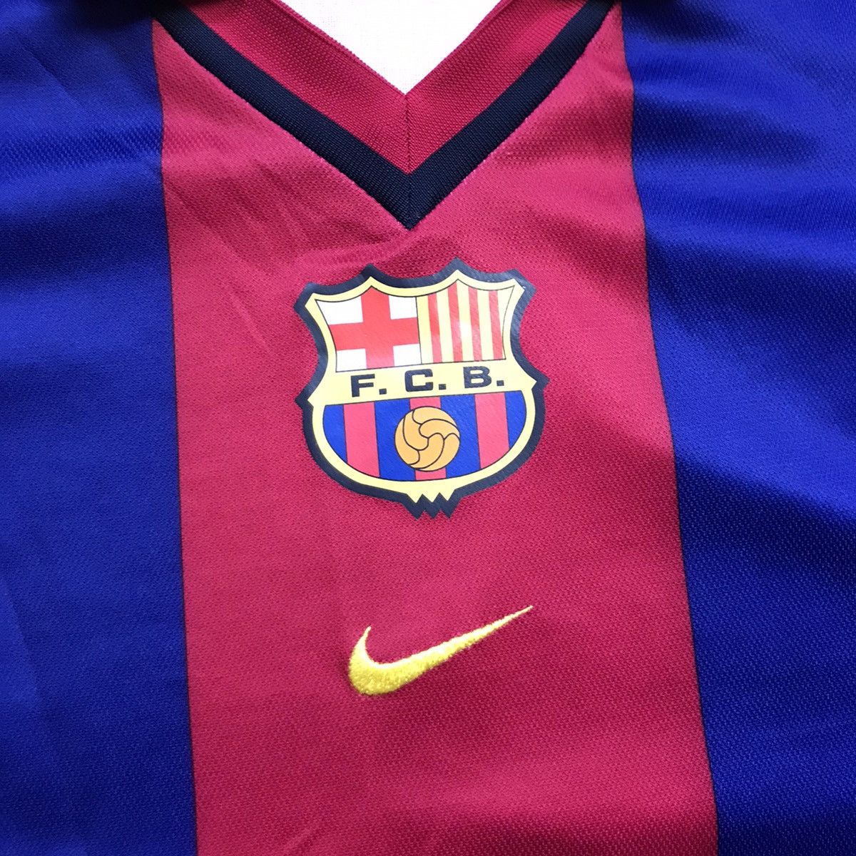 Nike × Vintage Nike Barcelona 2001/2002 Soccer Jersey Away Football Shirt Size US S / EU 44-46 / 1 - 4 Thumbnail