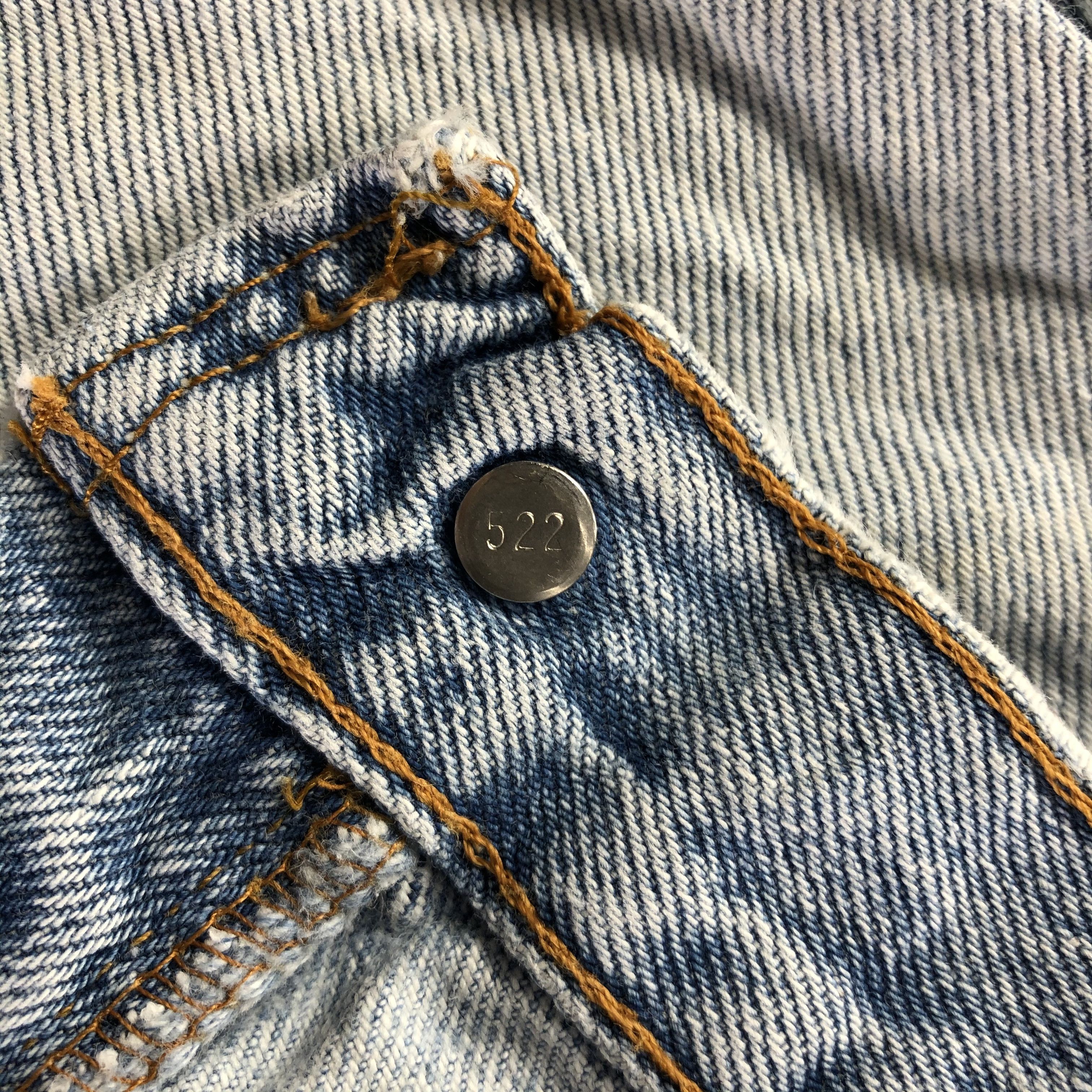 Levi's 90s Vintage Light Wash Levis 501 Jeans-J4365 Size US 34 / EU 50 - 12 Thumbnail
