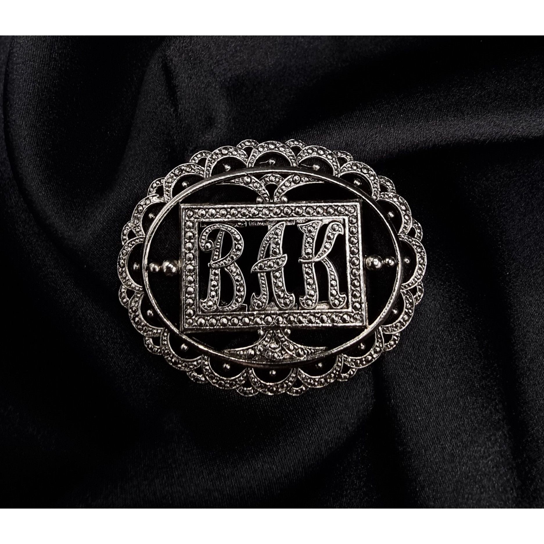 Miriam Haskell Vintage Miriam Haskell Signed BAK Initials Silver-Tone Scall Size ONE SIZE - 1 Thumbnail