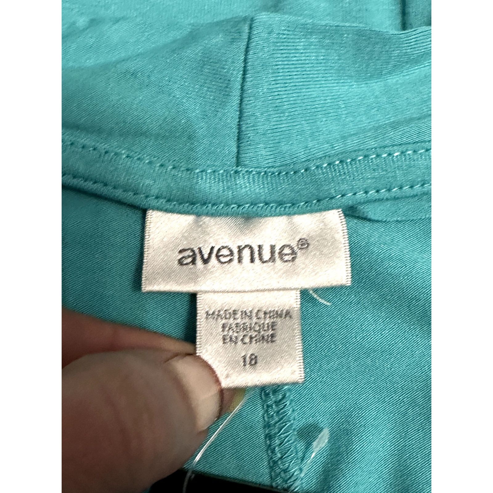 Avenue Avenue Top HiLow V Neck Pleated Front Blue Green Plus 18 NWT Size XXL / US 16-18 / IT 52-54 - 9 Thumbnail