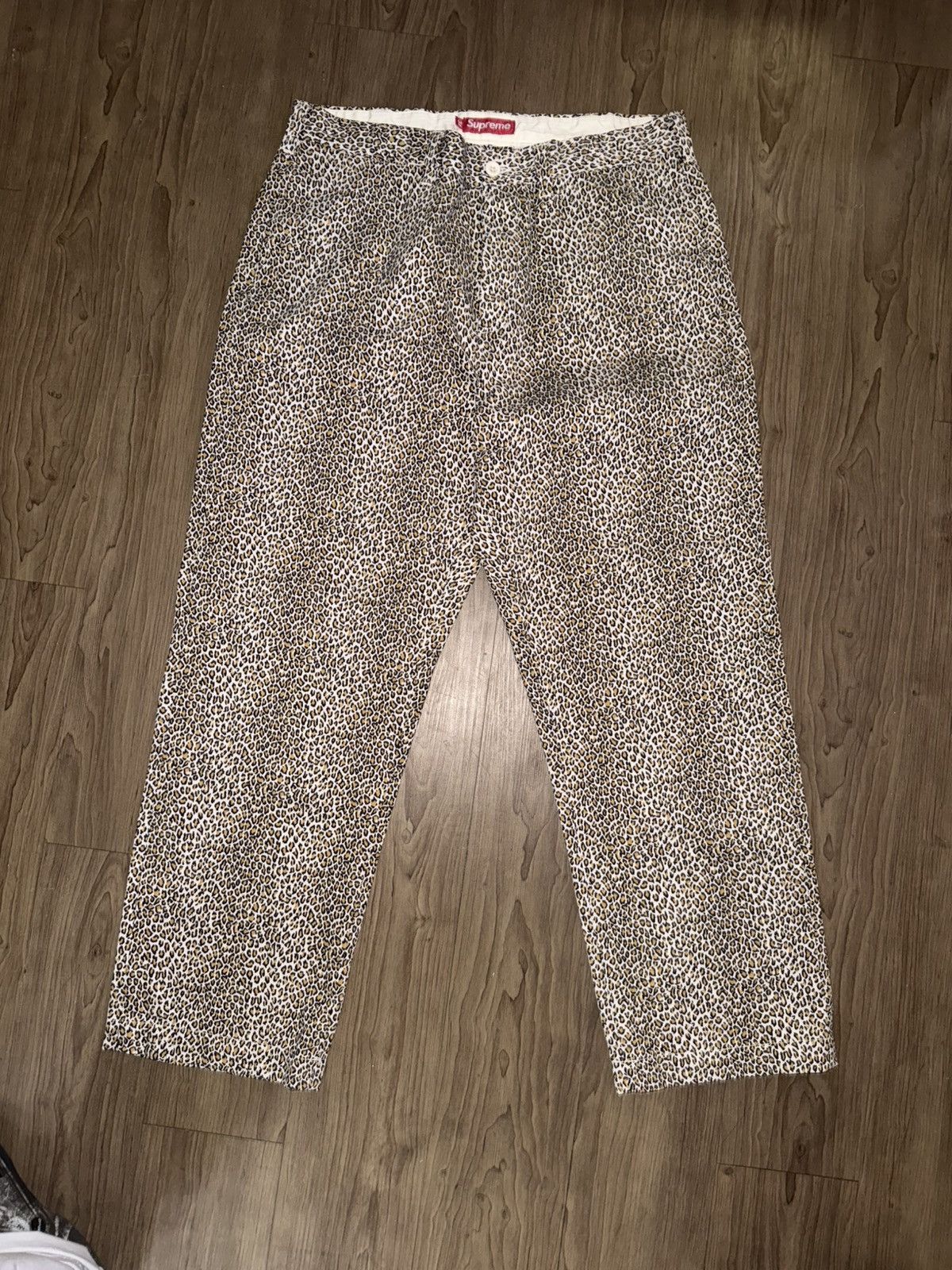 Supreme SUPREME 25FW Leopard Chino Pants Beige Size 34 | Grailed