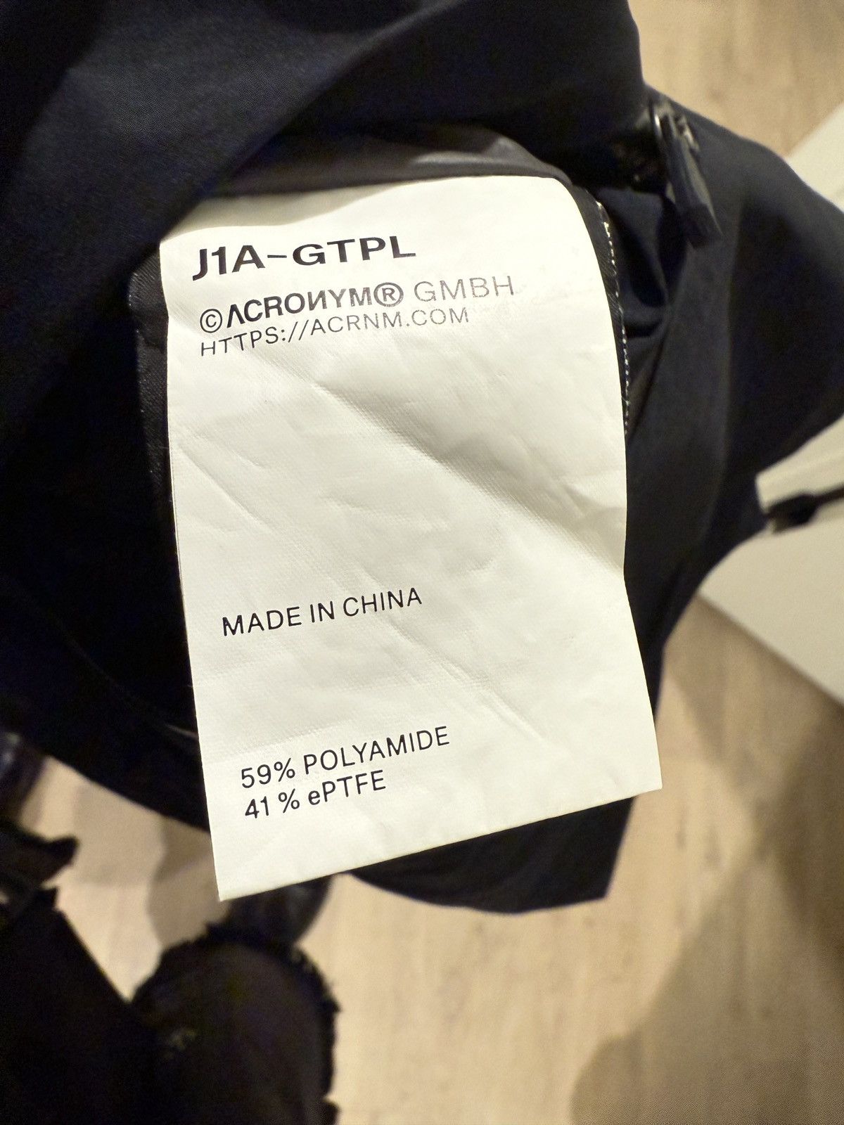 Acronym Acronym J1A-GTPL Size US L / EU 52-54 / 3 - 6 Thumbnail
