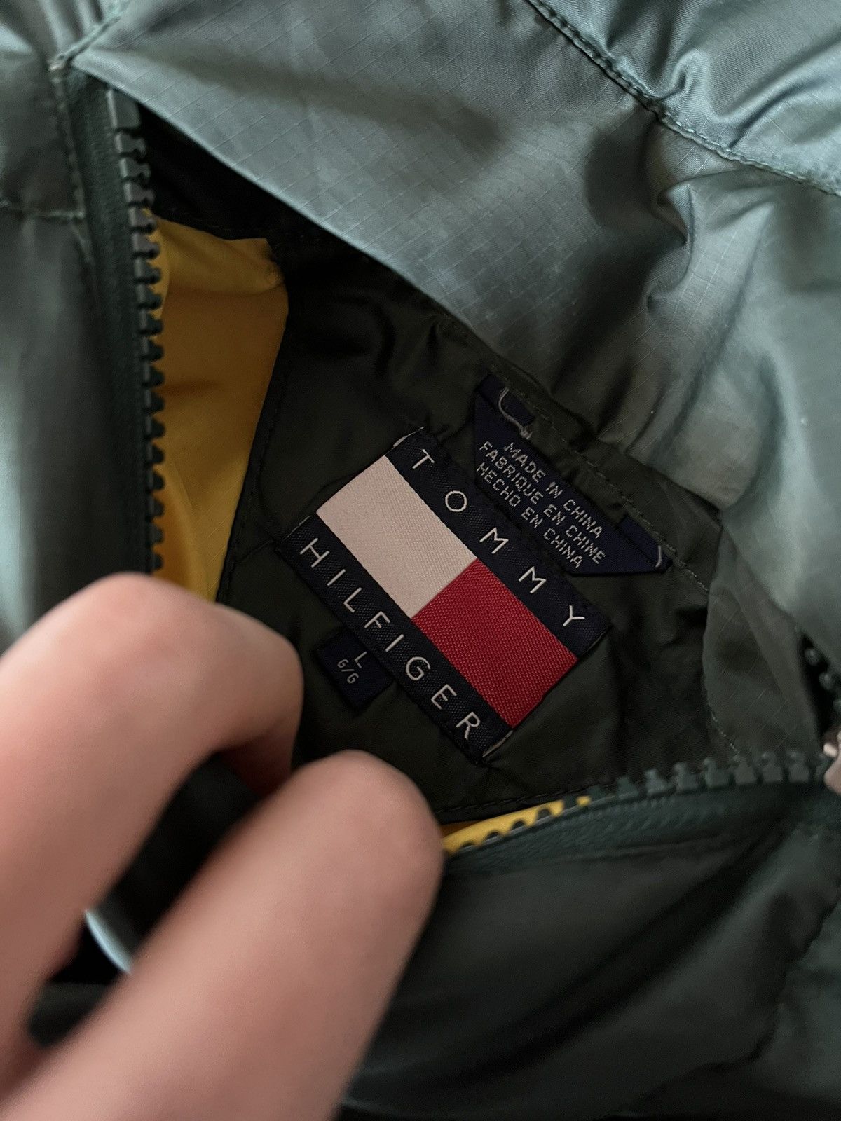 Tommy Hilfiger Vintage Tommy Hilfiger reversible tartan puffer jacket 90s Size US L / EU 52-54 / 3 - 24 Thumbnail