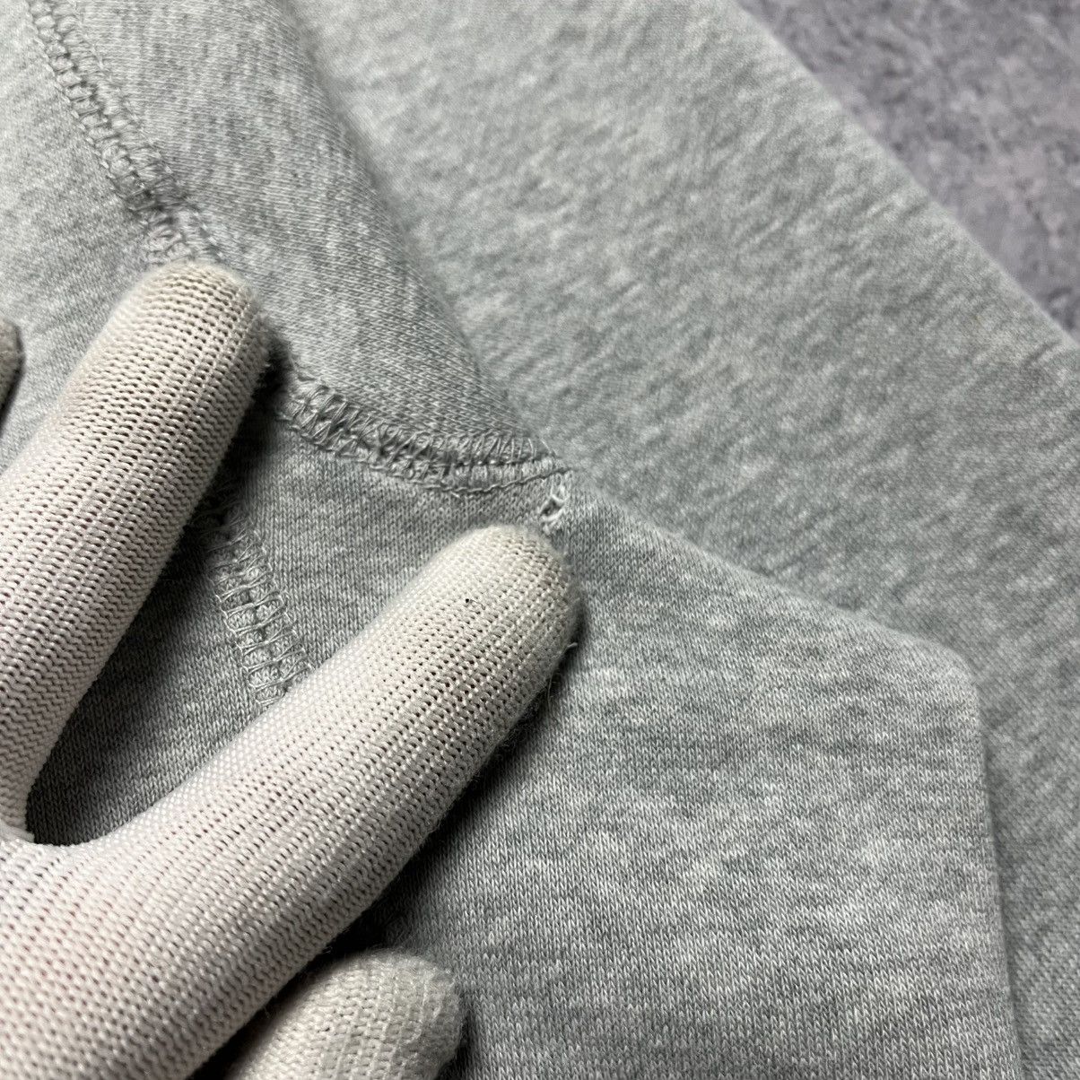 Nike Vintage Nike Gray Hoodie Pocket Swoosh Streetwear Y2K Size US M / EU 48-50 / 2 - 12 Thumbnail