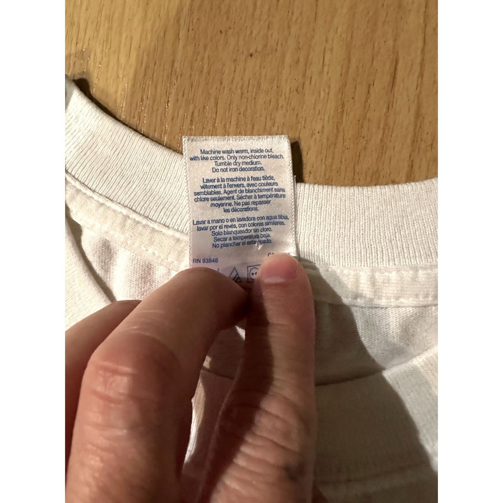 Gildan VINTAGE Gildan T-Shirt Parody 90s The Onion Satire 1990s Crew Neck Short Sleeve White L Men Mens VTG FedSex Overnight Spoof Tee Size US L / EU 52-54 / 3 - 4 Thumbnail