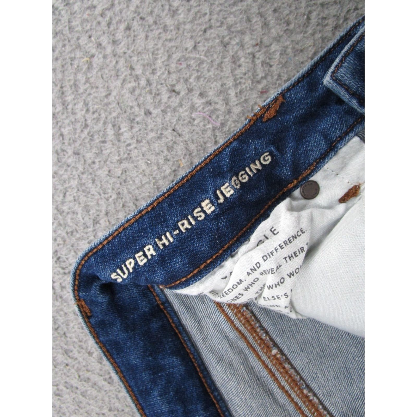American Eagle Outfitters American Eagle Outfitters Jegging Jeans Distressed High Rise 8 Blue Denim Women Fashion 5-Pocket Stretch - dx Size 30" / US 8 / IT 44 - 6 Thumbnail