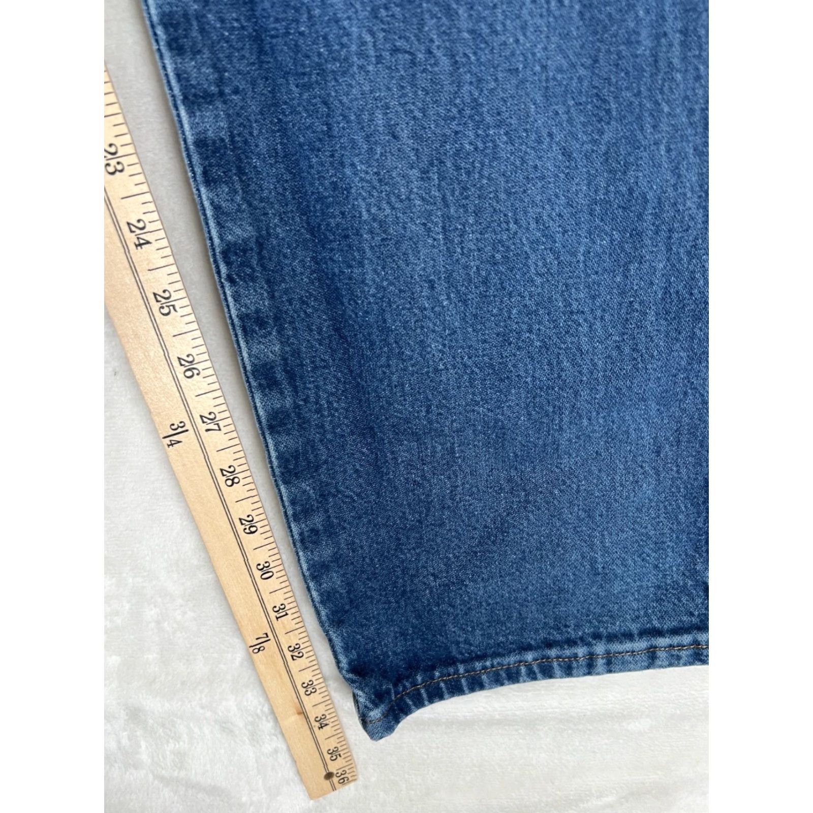 Wrangler VINTAGE Wrangler 13MWZ Jeans Blue Denim Regular Fit Cowboy Size 40x34 READ Size US 40 / EU 56 - 2 Thumbnail
