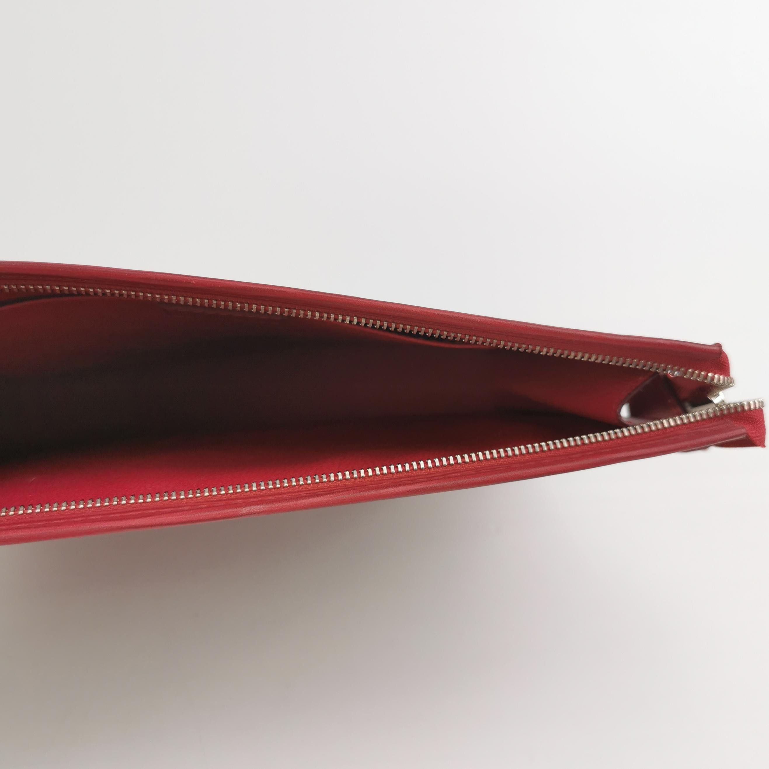 Louis Vuitton Louis Vuitton (LV) toiletry bag 26 cowhide solid color wate Size ONE SIZE - 3 Thumbnail