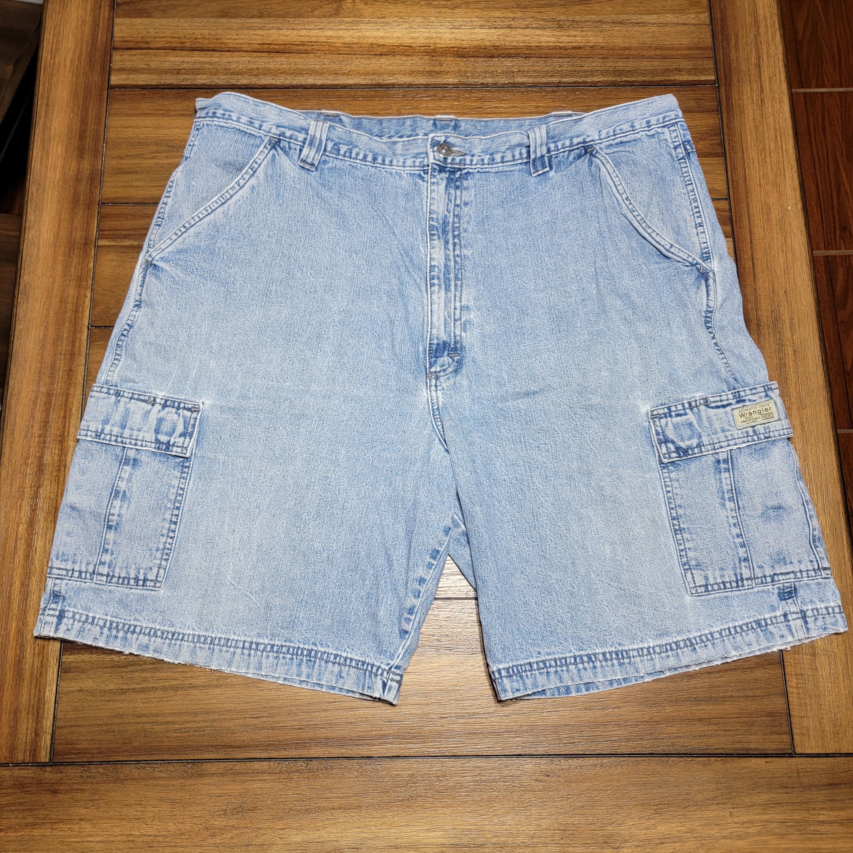 Wrangler Wrangler Denim Cargo Shorts Light Blue - Size 42 Size US 42 / EU 58 - 1 Thumbnail