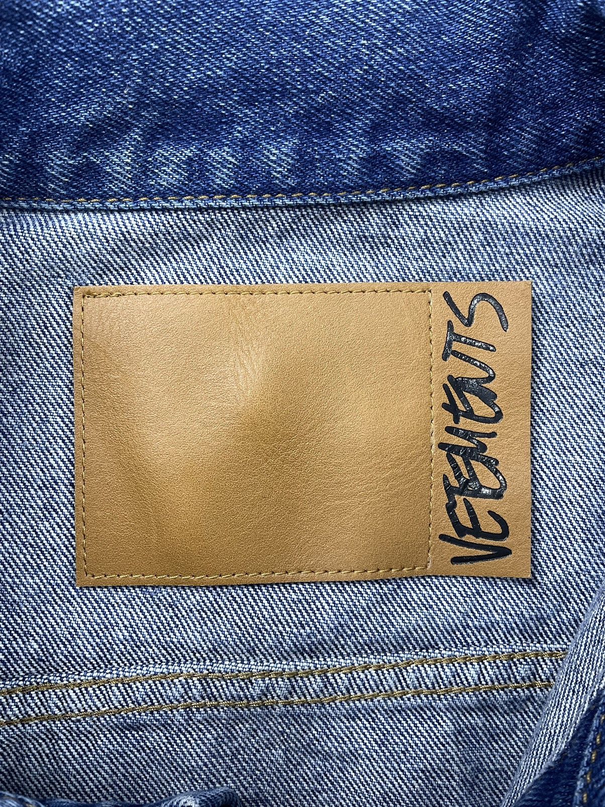 Vetements Vetements F/W'19 Error-Print Denim Jacket Size US L / EU 52-54 / 3 - 11 Thumbnail