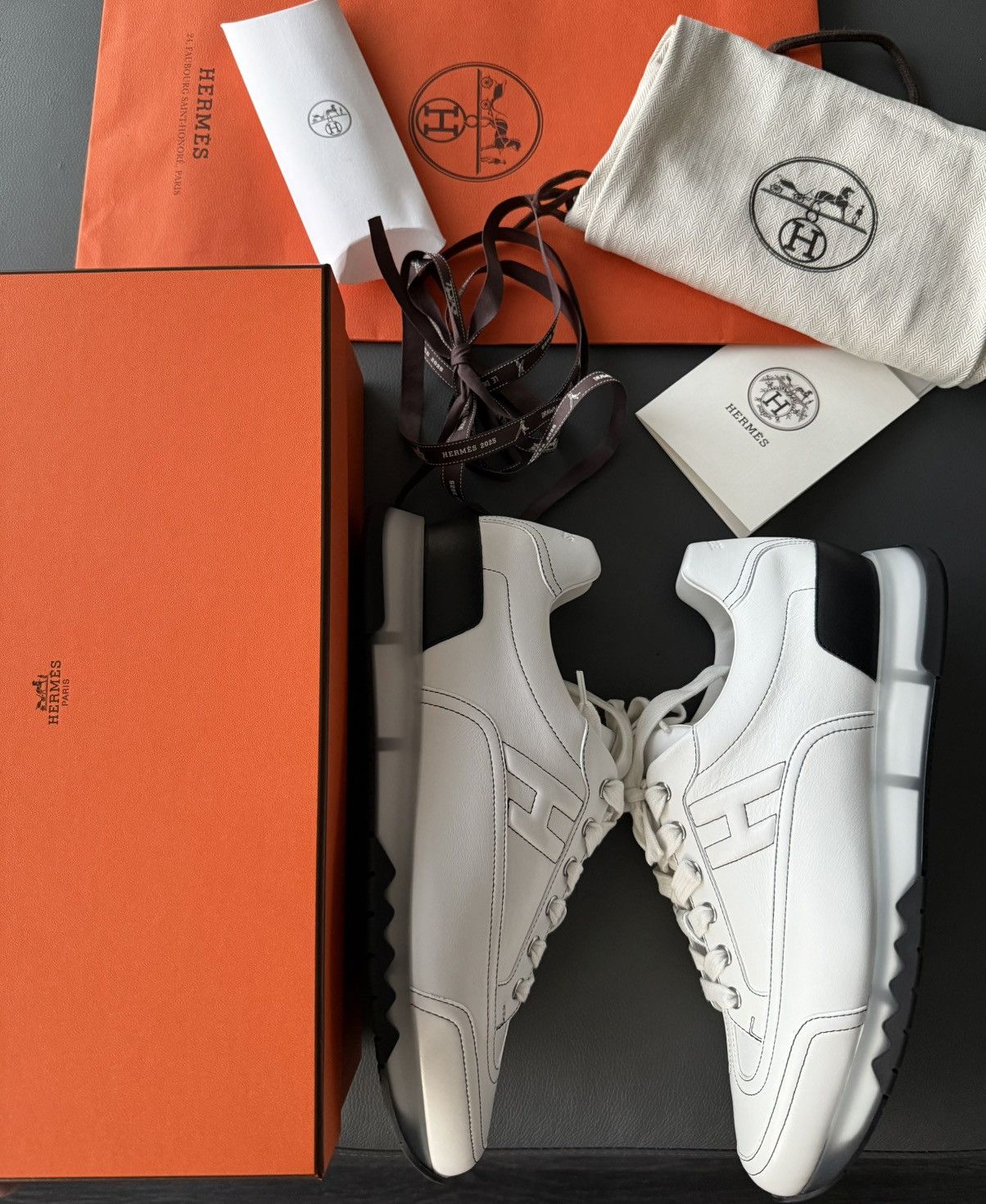 Hermes Brand New Hermes H Logo Leather Sneaker Full Set Size US 10.5 / EU 43-44 - 7 Thumbnail