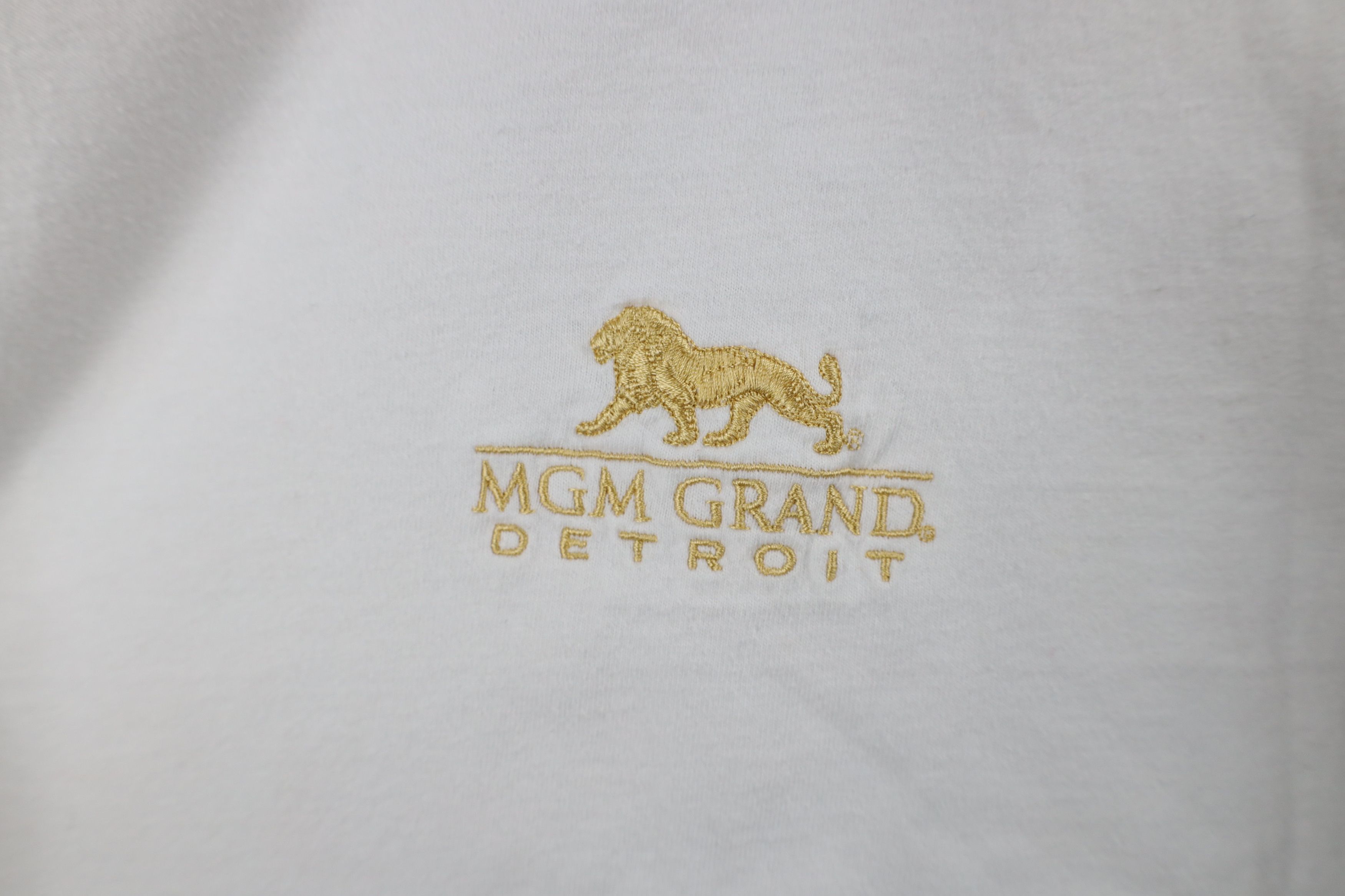 Vintage Vintage 90s Y2K Streetwear MGM Grand Casino Detroit T-Shirt Size US XXL / EU 58 / 5 - 5 Thumbnail