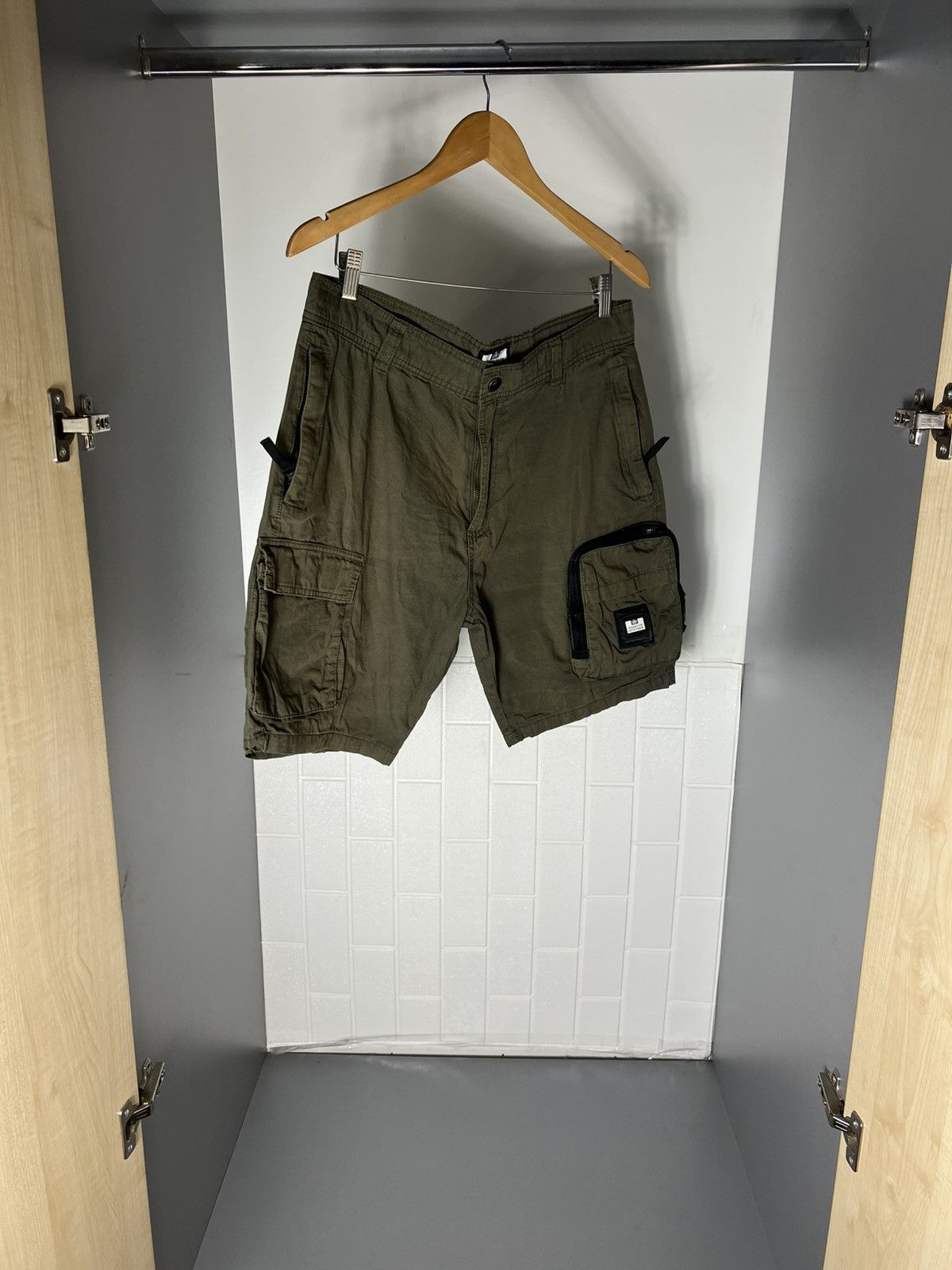 Weekend Offender VINTAGE WEEKEND OFFENDER MULTIPICKET CASUAL SHORTS Y2K 90s Size US 32 / EU 48 - 3 Thumbnail