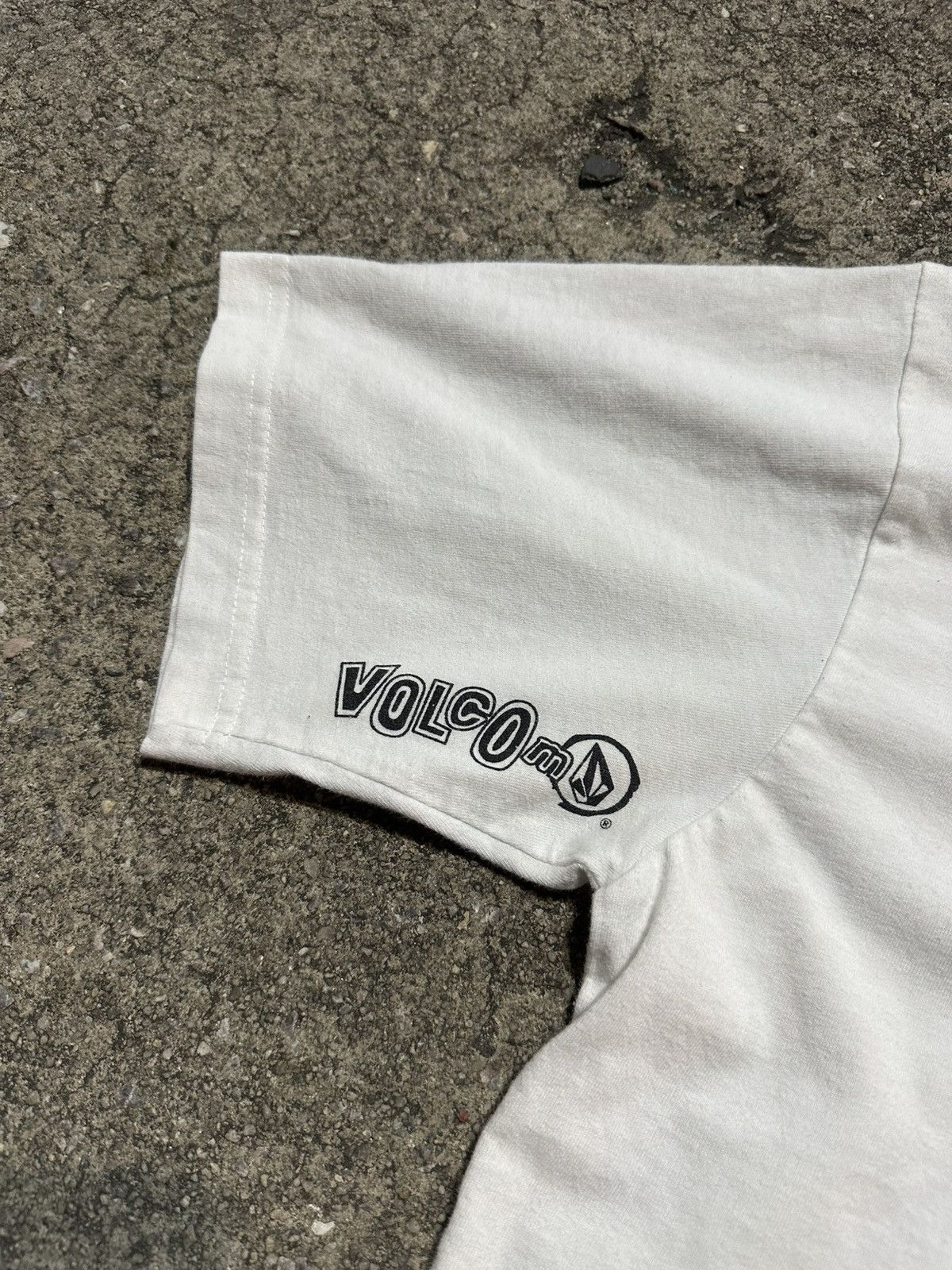 Volcom Rare!! Vintage Volcom 2003s Tee Size US M / EU 48-50 / 2 - 4 Thumbnail