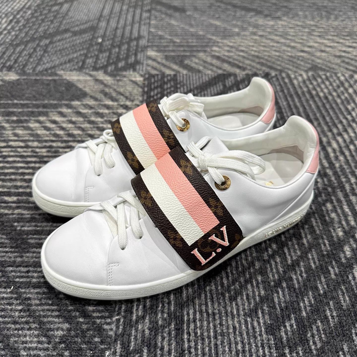 Louis Vuitton LV Pink Velcro Sneaker Women's 36.5 99 New Size US 6 / IT 36 - 1 Thumbnail