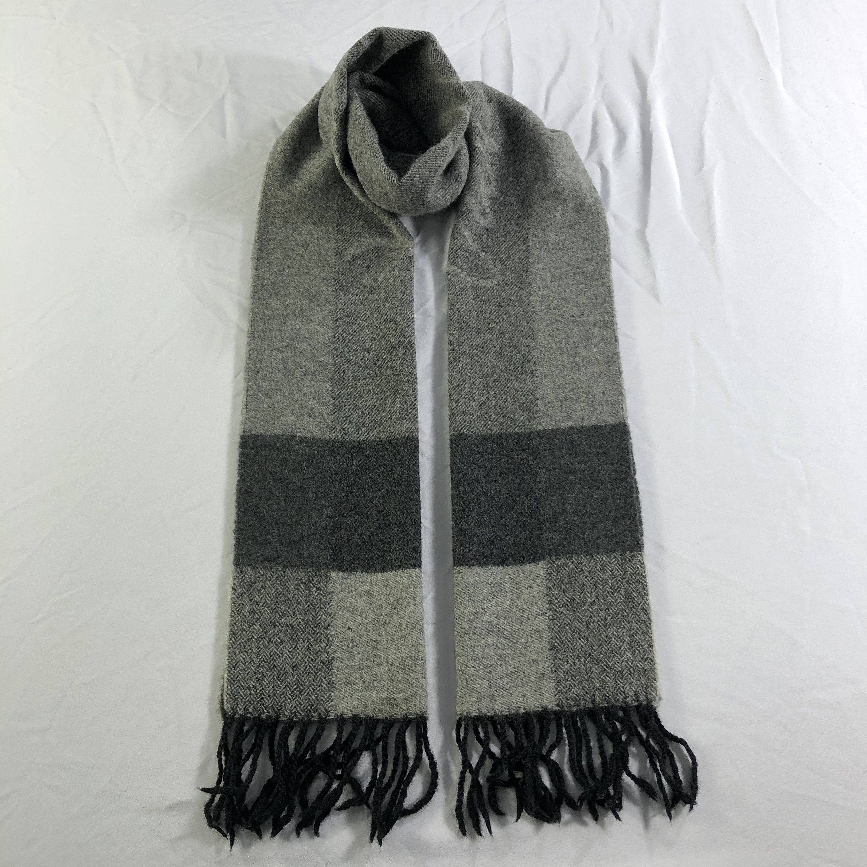 Vivienne Westwood Vivienne Westwood Spell Out Scarf Muffler Neckwear V2387 Size ONE SIZE - 1 Thumbnail