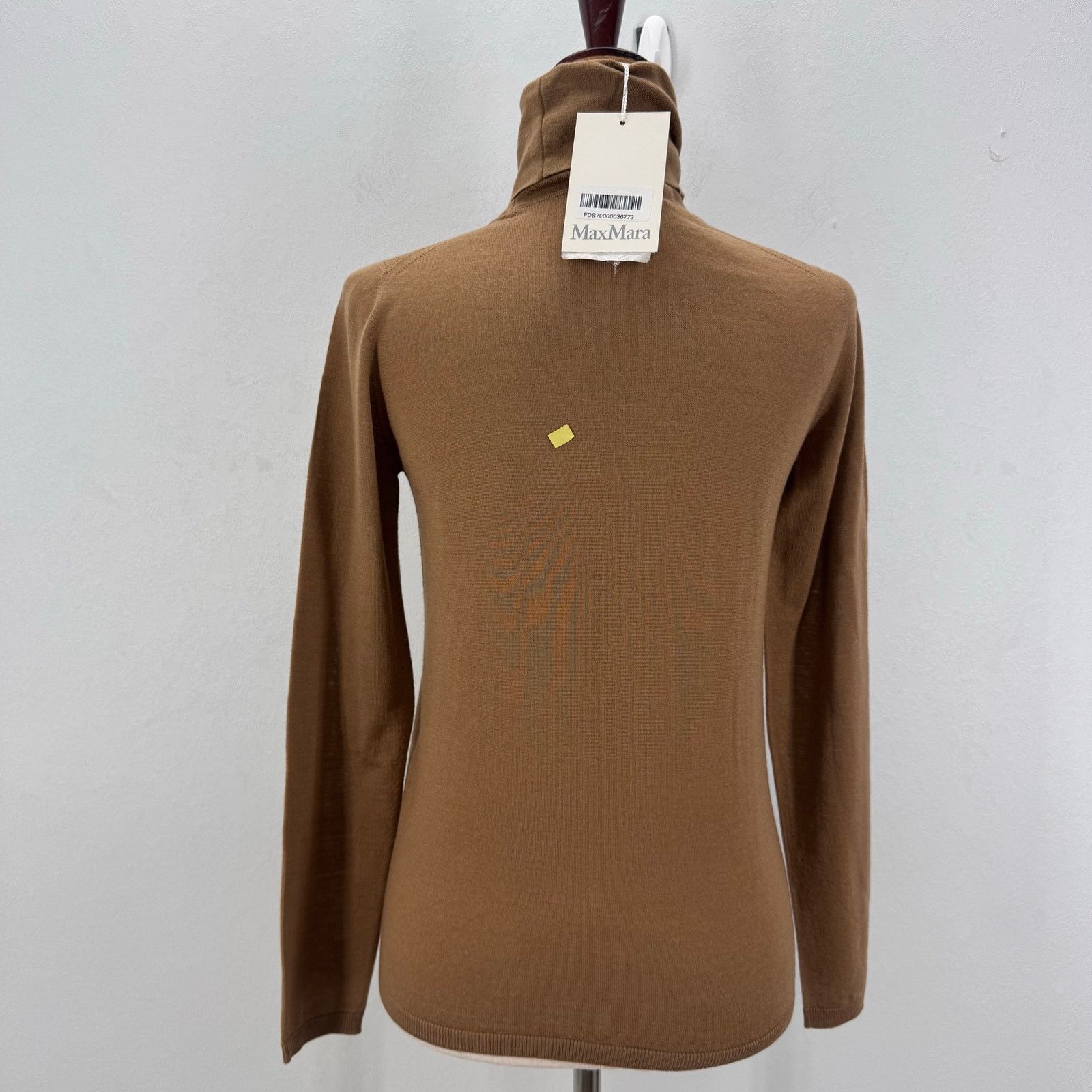 Max Mara NMax Mara Saluto Virgin Wool Turtleneck Sweater sz S Camel Size S / US 4 / IT 40 - 5 Thumbnail