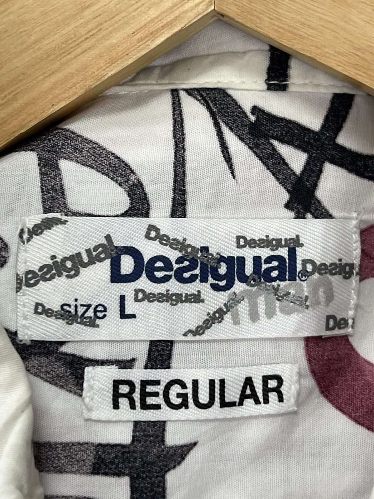 Desigual Desigual Full Printed Logo Button Ups Size US L / EU 52-54 / 3 - 12 Thumbnail
