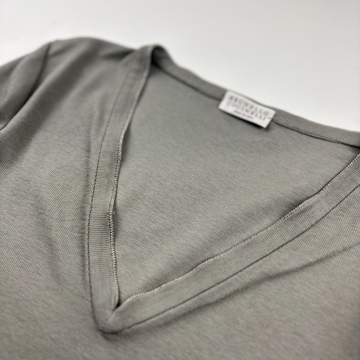 Brunello Cucinelli Brunello Cucinelli V-neck Top Size S / US 4 / IT 40 - 3 Thumbnail