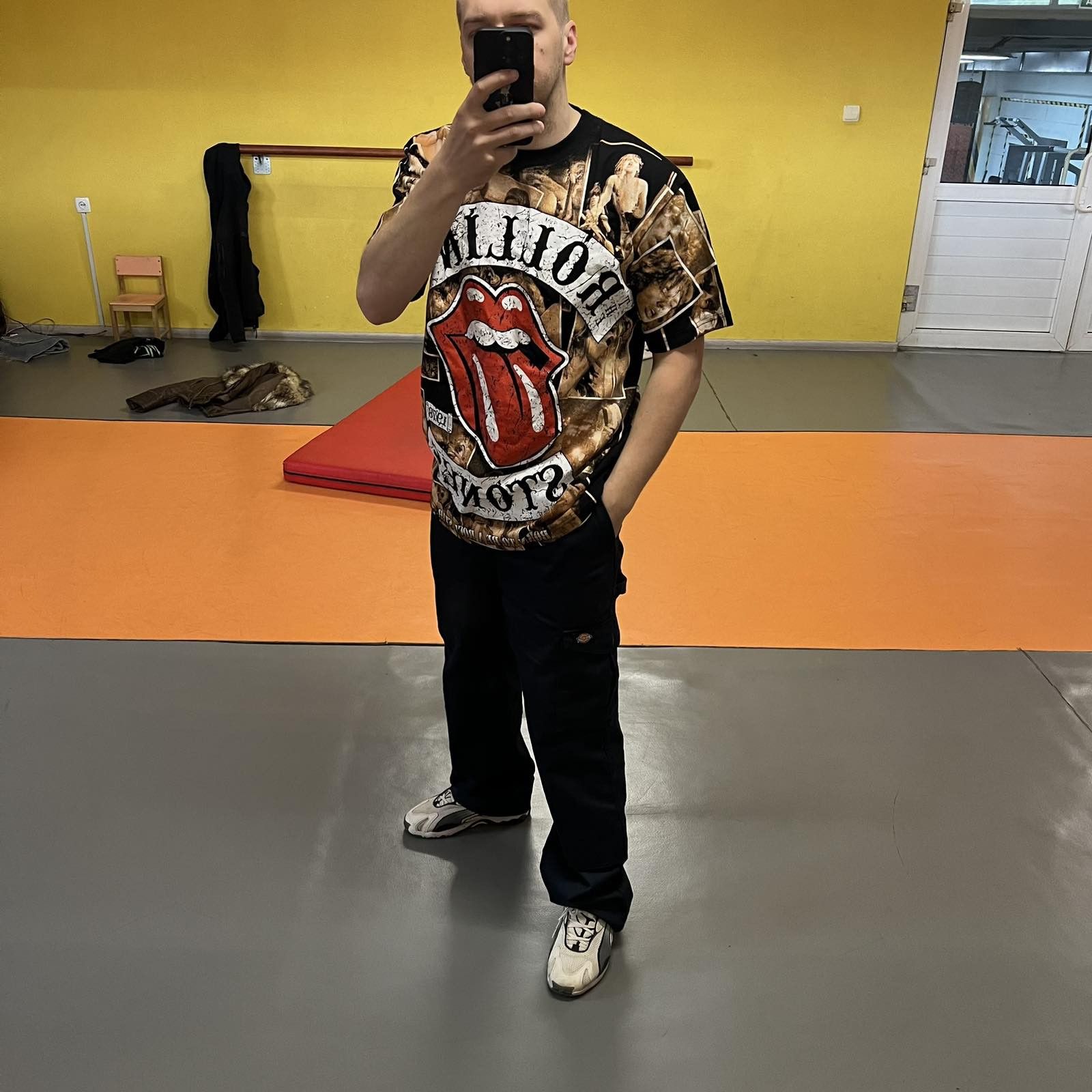 Vintage Vtg wRock Rolling Stones Band All Over Print Sz M Size US M / EU 48-50 / 2 - 3 Thumbnail