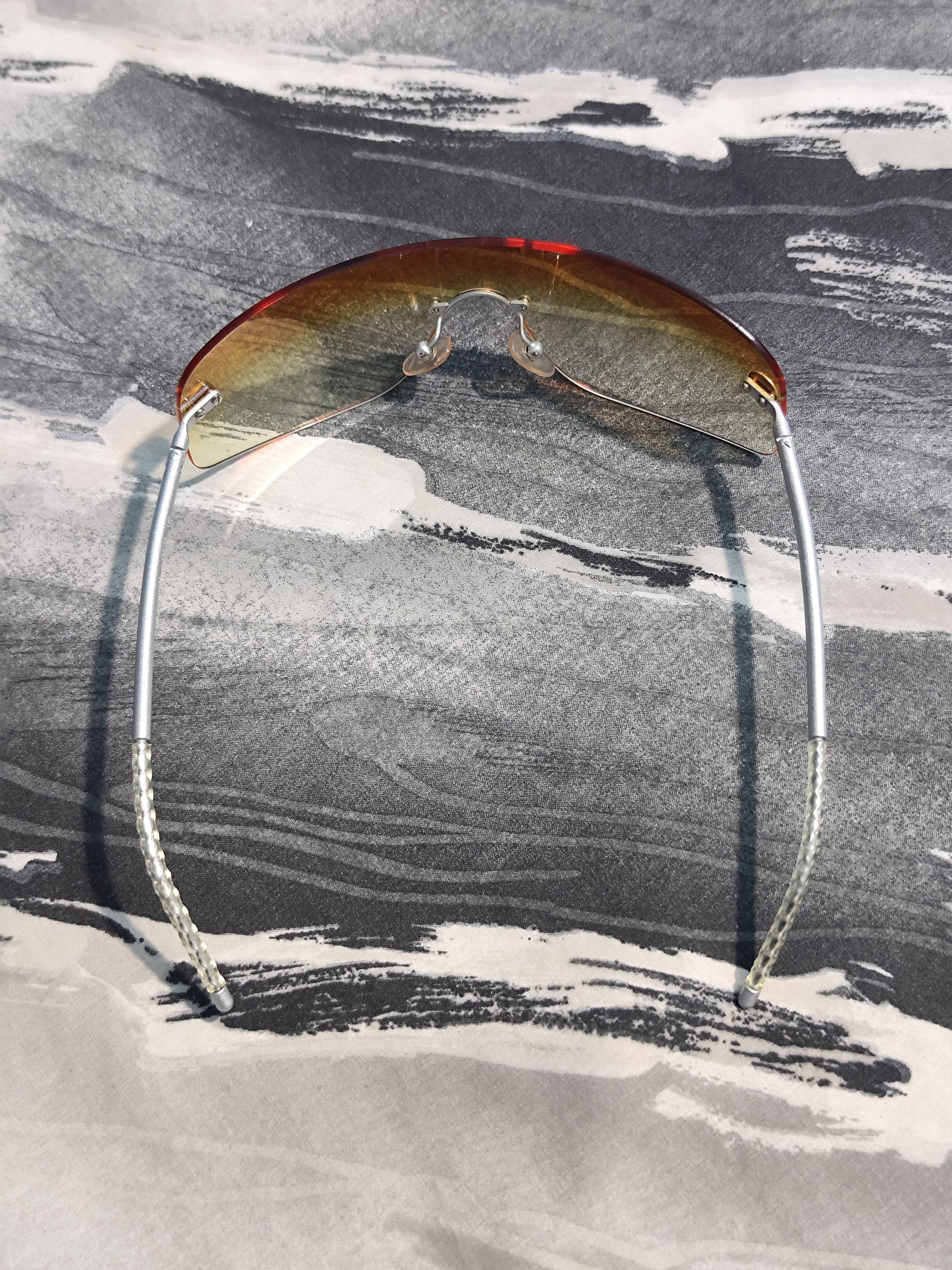 Chanel Chanel - Y2K Shield Rimless Sunglasses Gradient Orange 4036 Size ONE SIZE - 5 Thumbnail