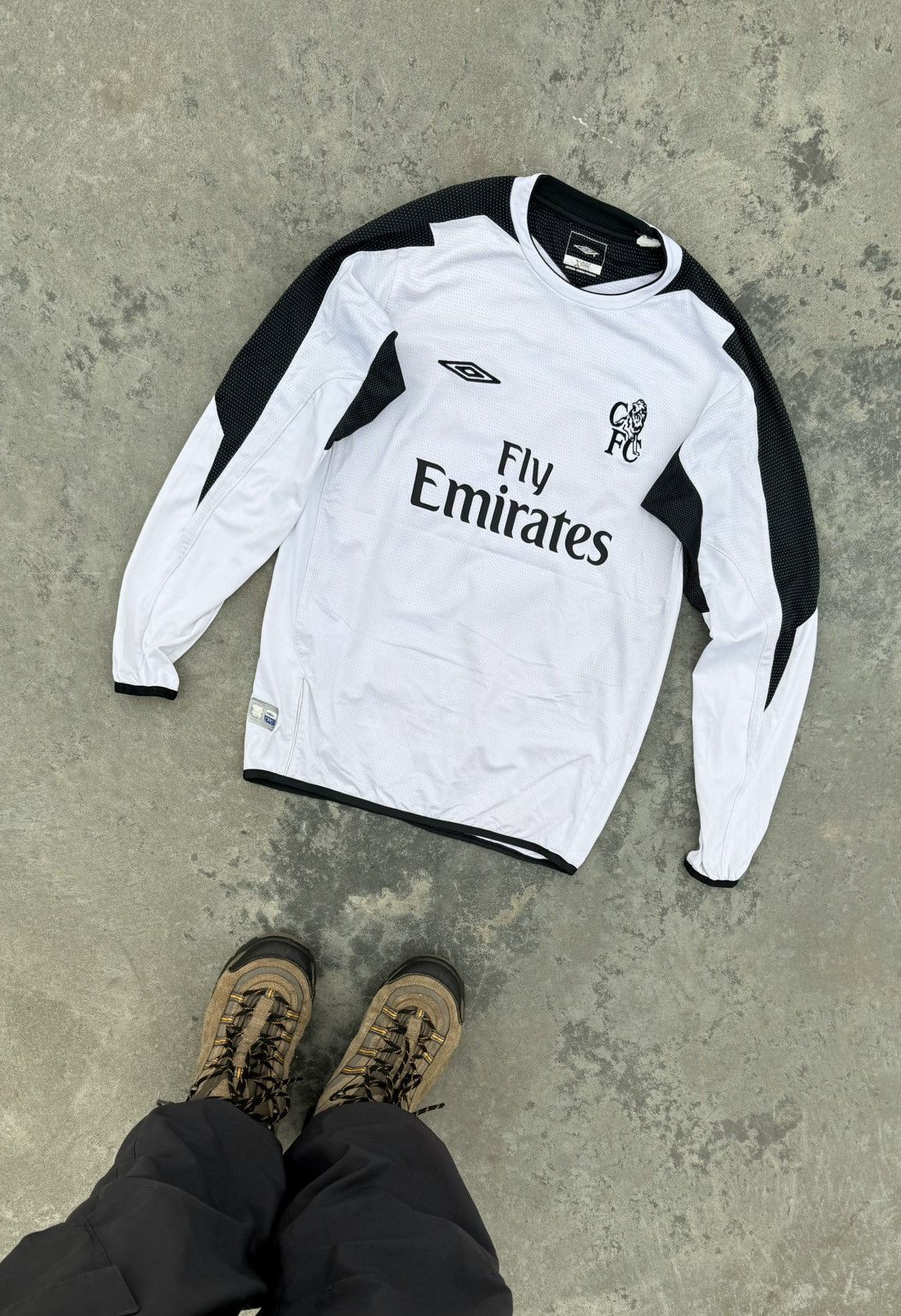 Umbro Vintage 2004 Chelsea 23 Cudicini Y2k Long Soccer Jersey Size US XS / EU 42 / 0 - 1 Thumbnail