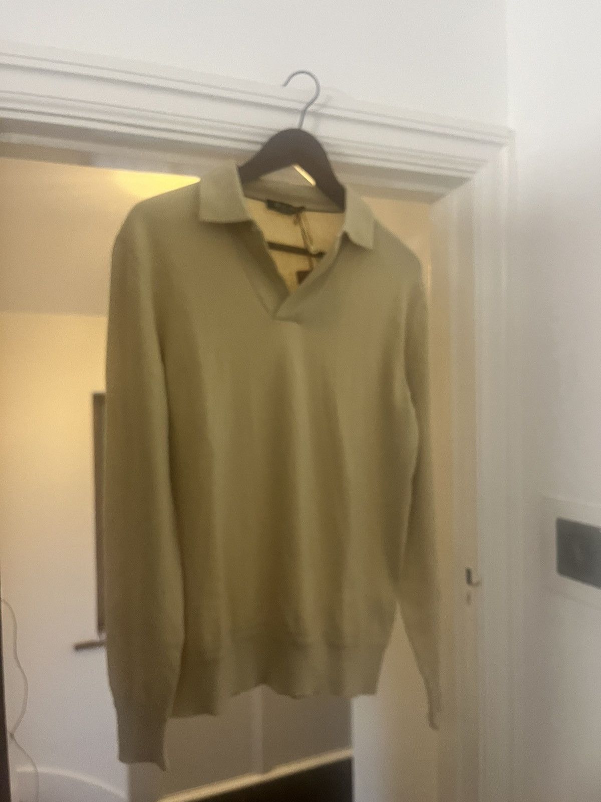 Loro Piana Loro Piana open beige cashmere long sleeve polo size 50/m Size US M / EU 48-50 / 2 - 1 Thumbnail