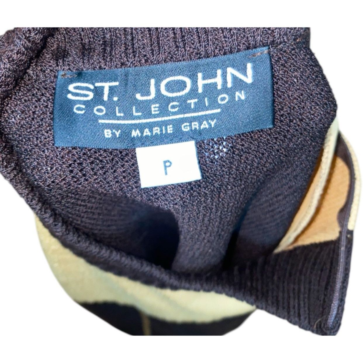 Other St. John collection sweater size S new Size S / US 4 / IT 40 - 4 Thumbnail