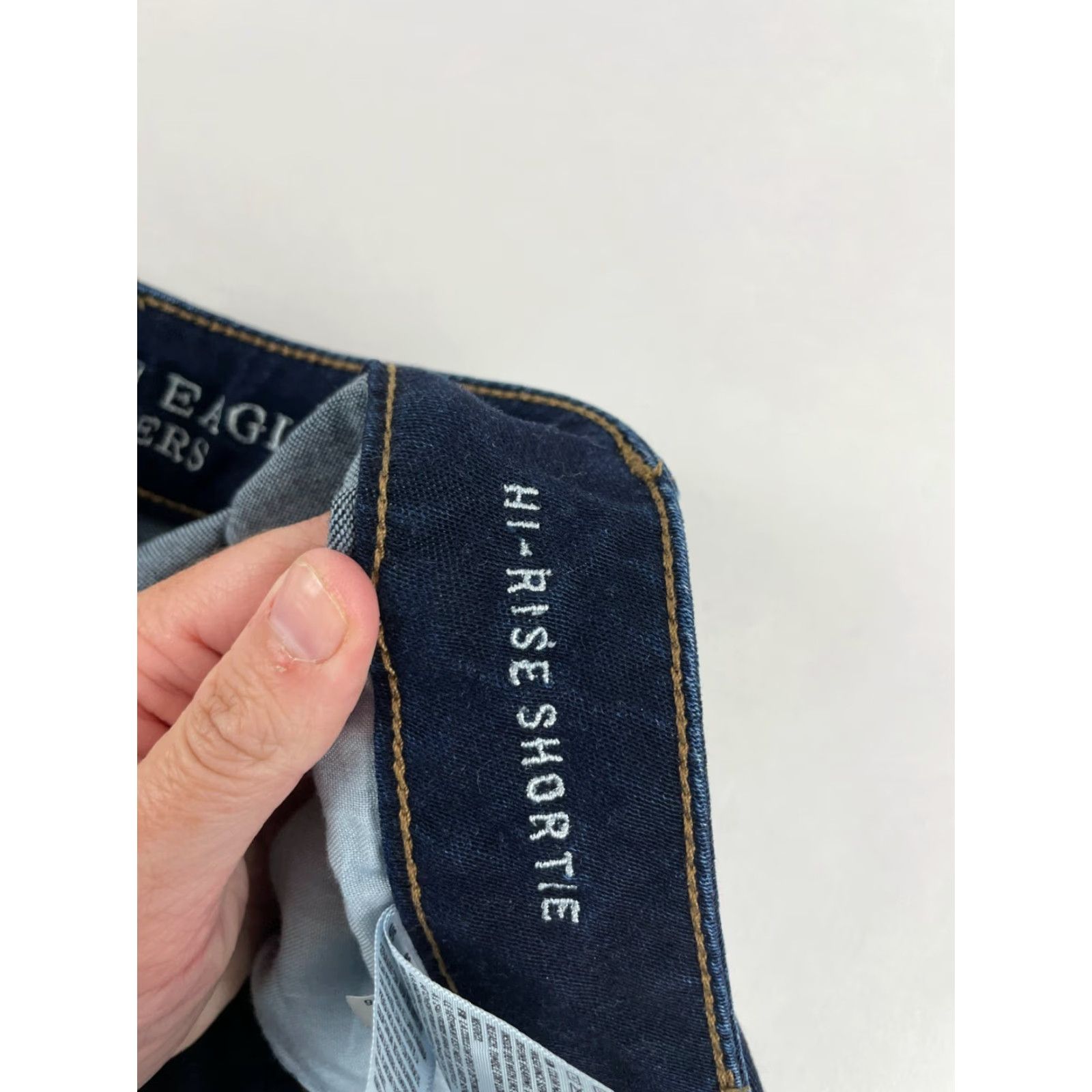 American Eagle Outfitters American Eagle Outfitters Shorts Women's 00 High Rise Shortie Frayed Hem Denim Blue Pocket Casual Vintage? No Size 42" / US 20 - 7 Thumbnail