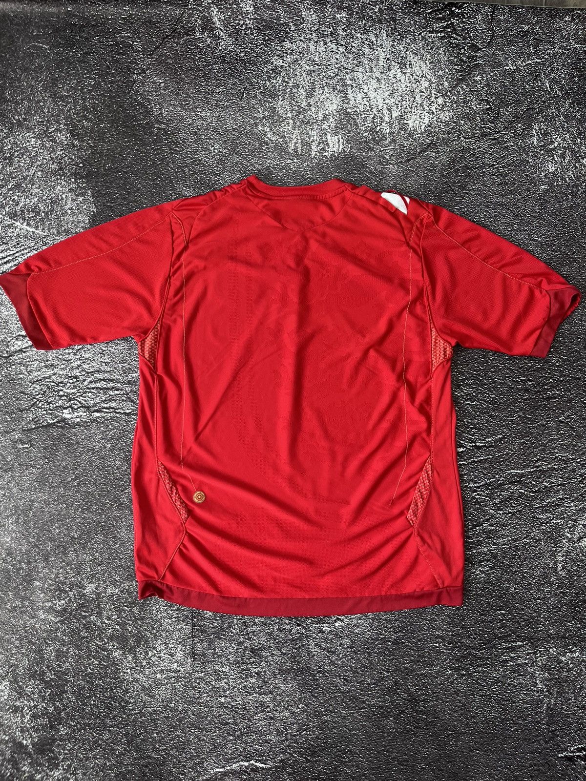 Umbro 00s Vintage Umbro England 2006 Away Kit Soccer Jersey Size US L / EU 52-54 / 3 - 2 Thumbnail
