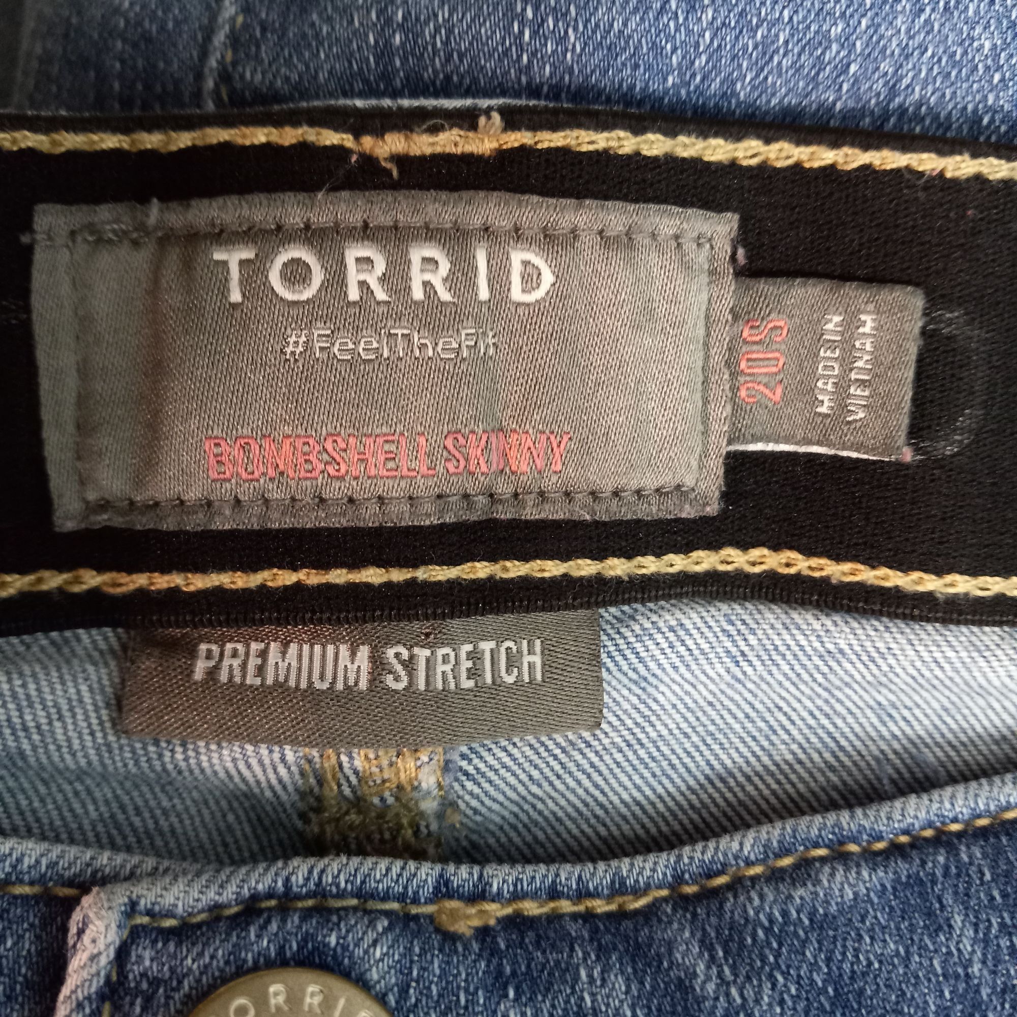 Torrid Torrid Size 20S Jeans Bombshell Skinny Distressed Hem Button Size 42" / US 20 - 12 Thumbnail