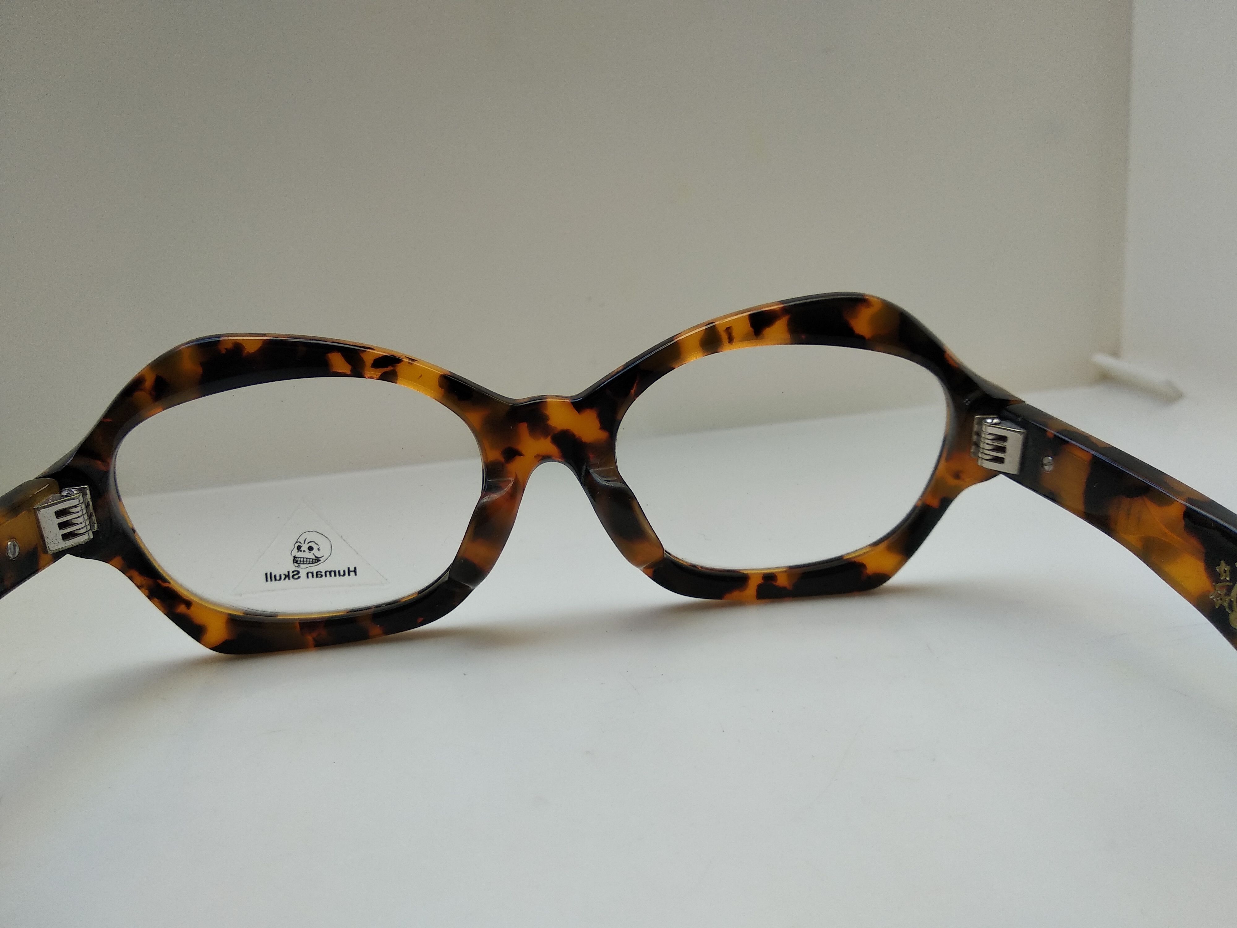 Vintage Vintage HUMAN SKULL H1220 Tortoise Eyeglasses Frame Size ONE SIZE - 5 Thumbnail