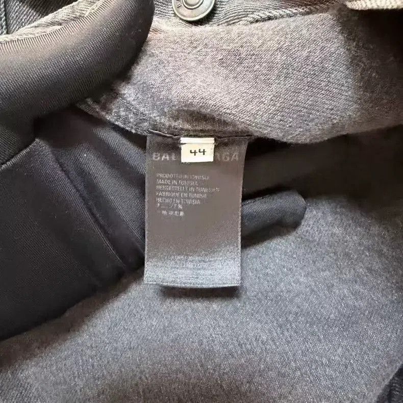 Balenciaga Balenciaga Earth Embroidered Denim Jacket Size US S / EU 44-46 / 1 - 4 Thumbnail
