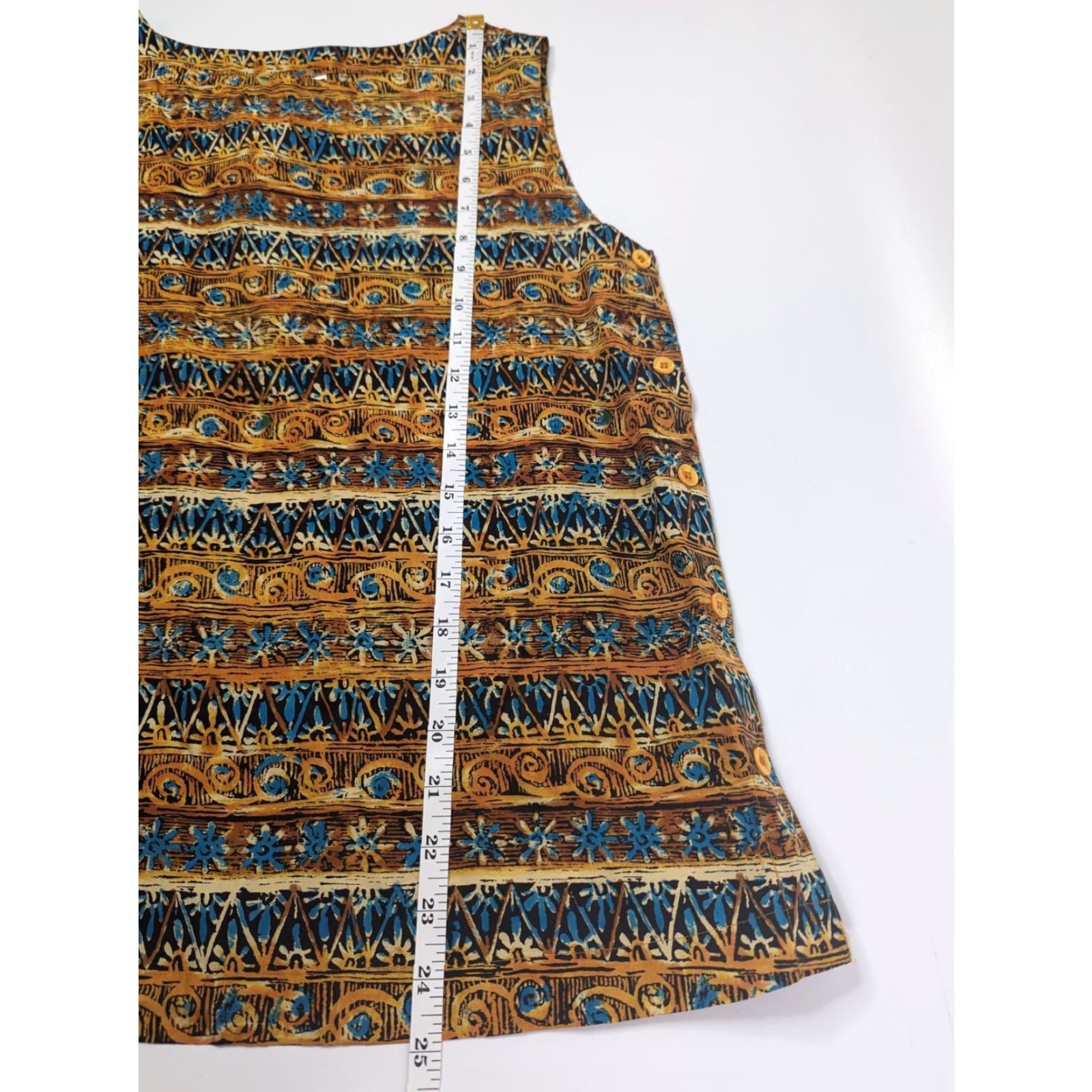 Vintage VINTAGE Diane Gilman Silk Tank Top Blouse Sleeveless Camisole Gold & Blue Geometric Sequin 90s Womens S Sleeveless Silk Tank Top Blouse Size S / US 4 / IT 40 - 4 Thumbnail