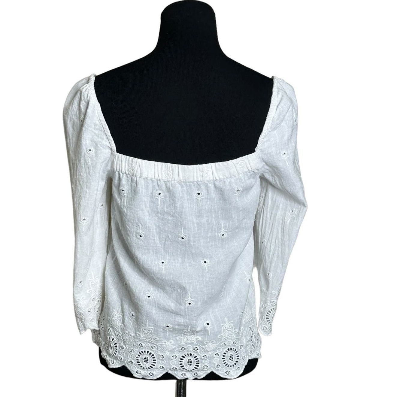 Zara Zara white eyelet off shoulder button blouse size XS Size XS / US 0-2 / IT 36-38 - 2 Thumbnail