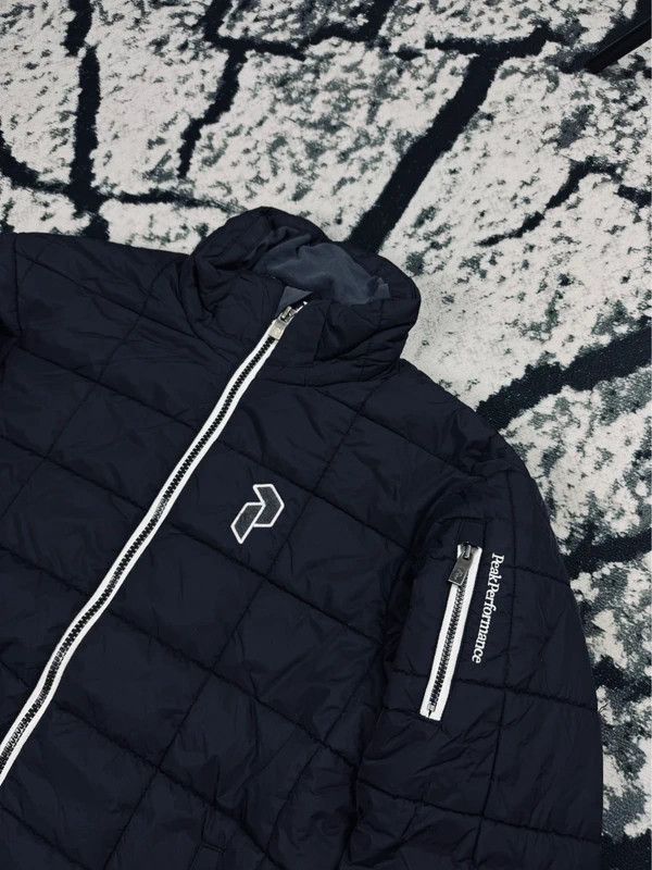 Peak Performance Peak Performance Down Jacket Black XS Logo Size XS / US 0-2 / IT 36-38 - 3 Thumbnail