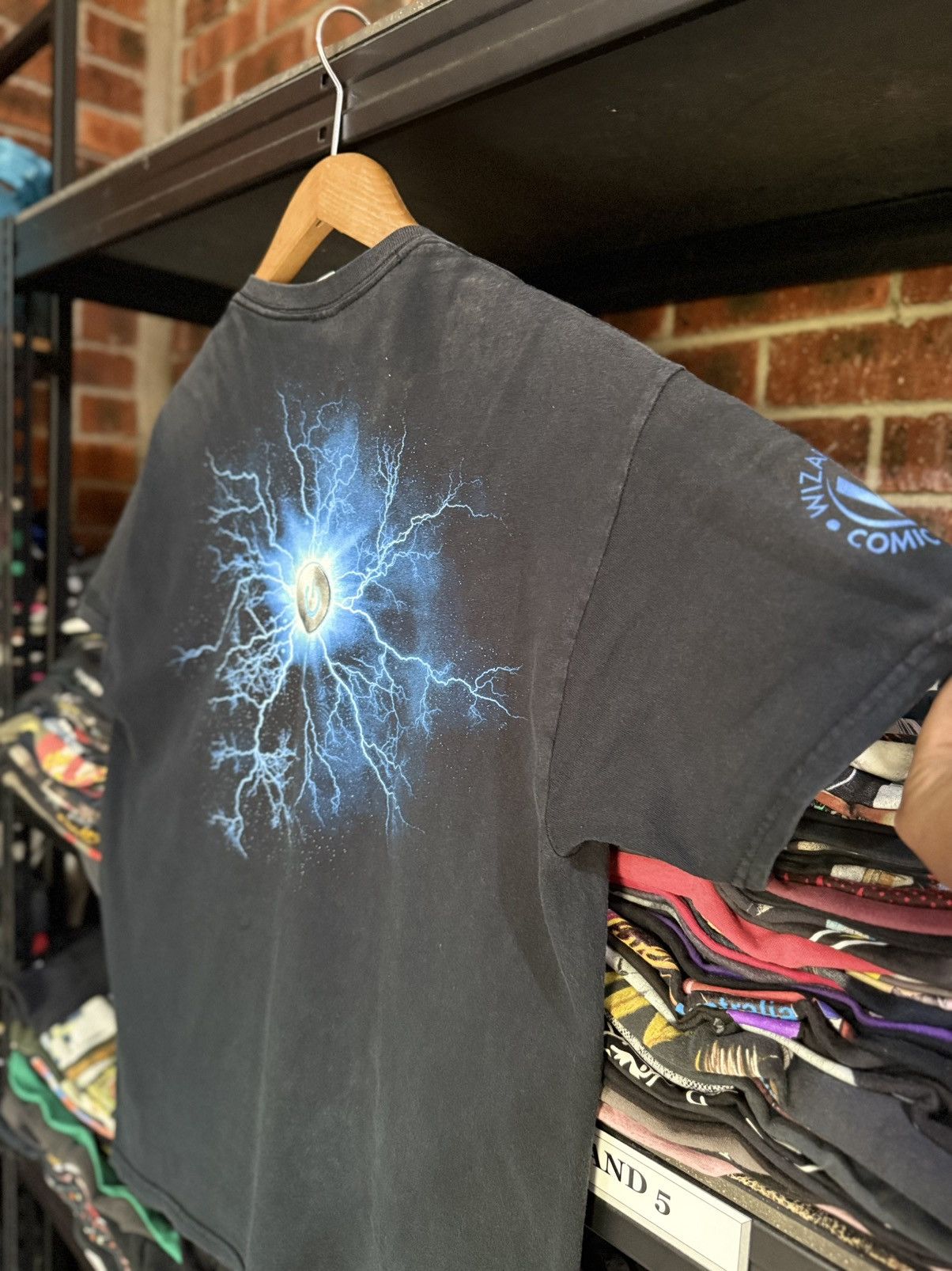 Optic Gaming Thrashed Vintage Comic Com Wizard World Lighting Sun Faded T Size US L / EU 52-54 / 3 - 10 Thumbnail